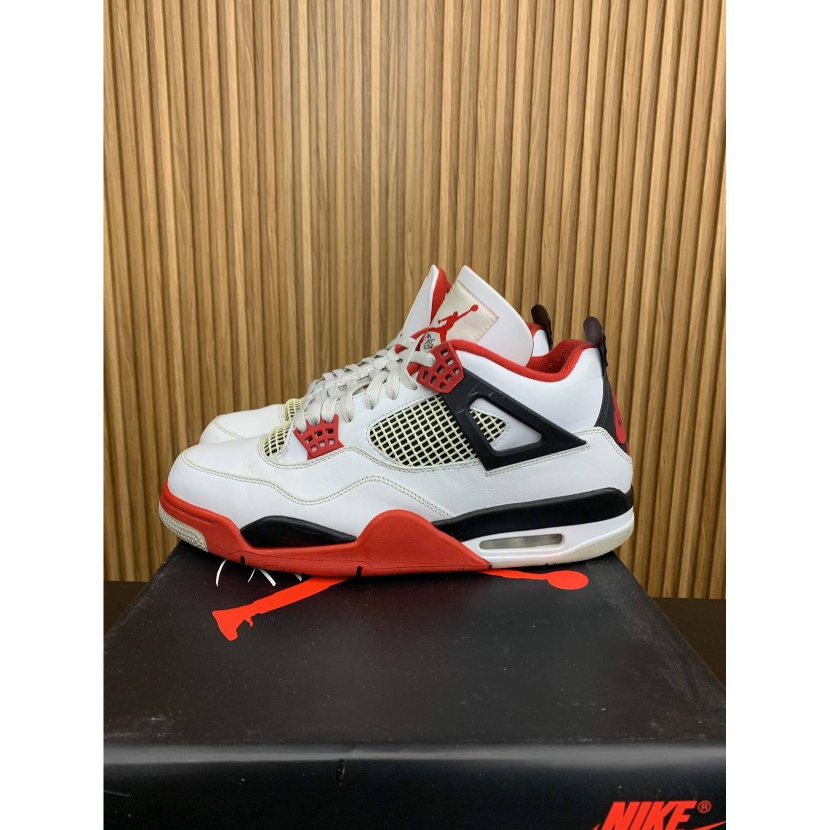 Jordan Jordan 4 Retro Fire Red (2020) Size 12, PREOWNED*