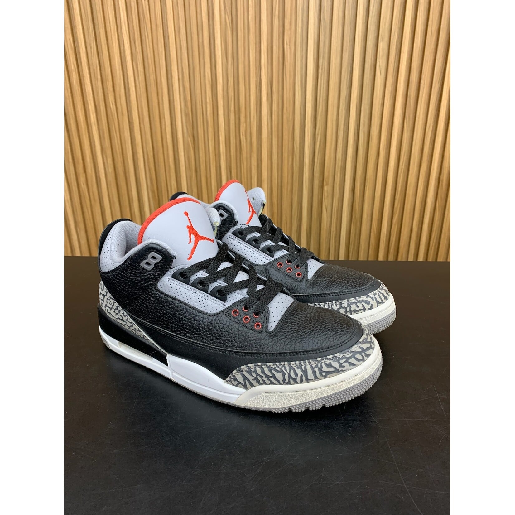 Jordan Jordan 3 Retro Black Cement (2018) Size 8.5, PREOWNED NO BOX*