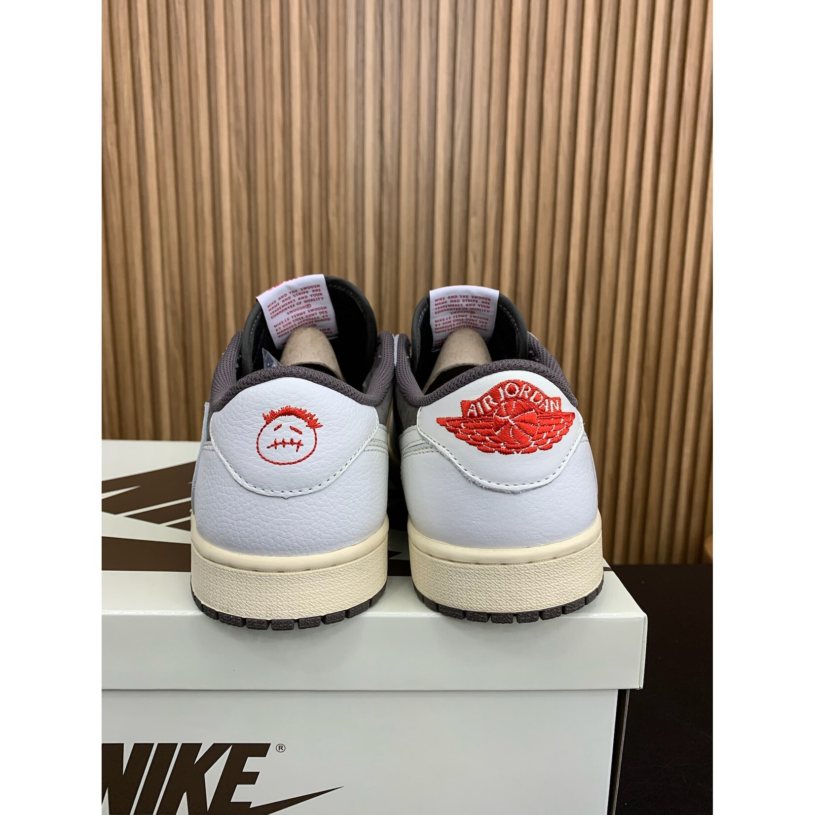Jordan Jordan 1 Retro Low OG SP Travis Scott Reverse Mocha Size 10, PREOWNED*