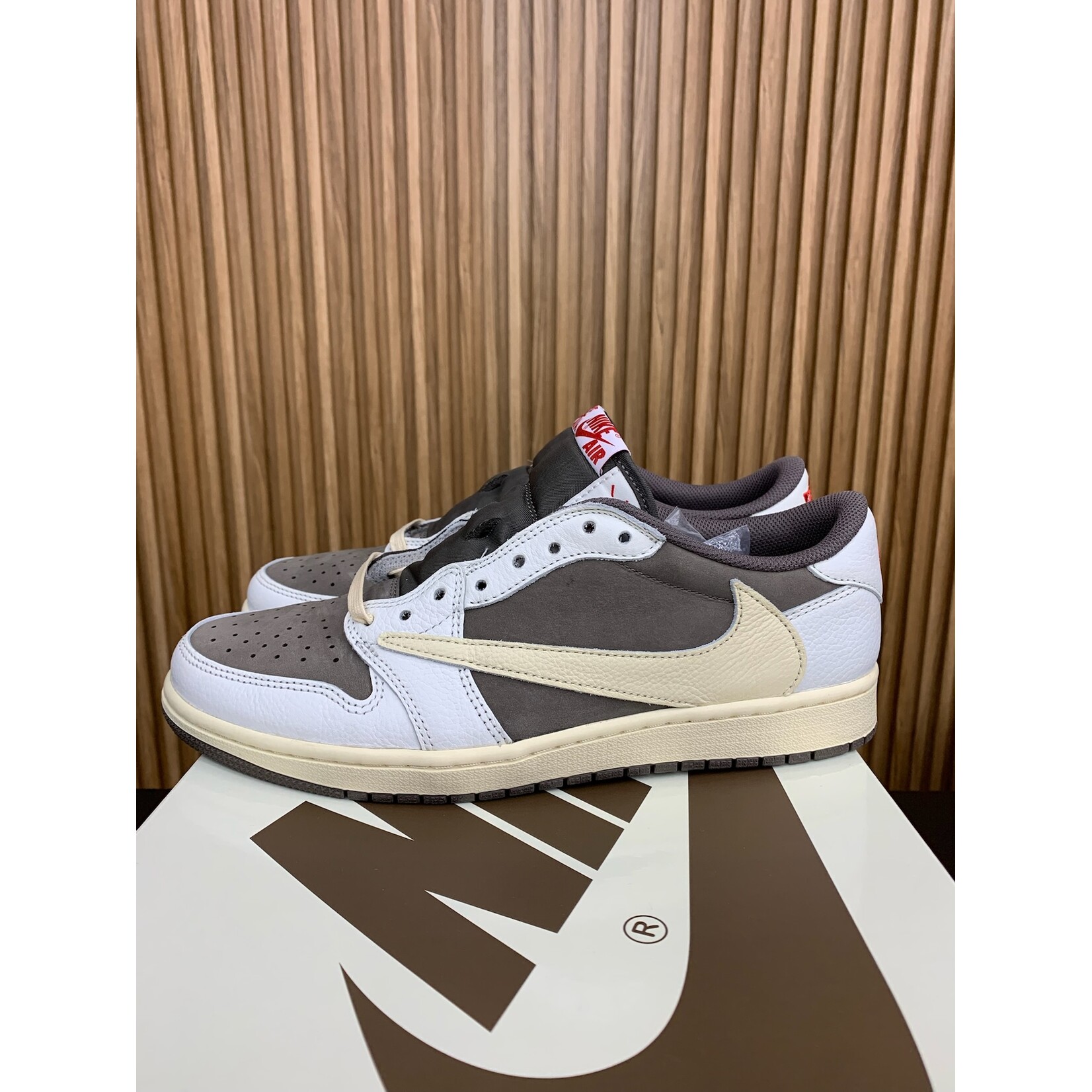 Jordan Jordan 1 Retro Low OG SP Travis Scott Reverse Mocha Size 10, PREOWNED*