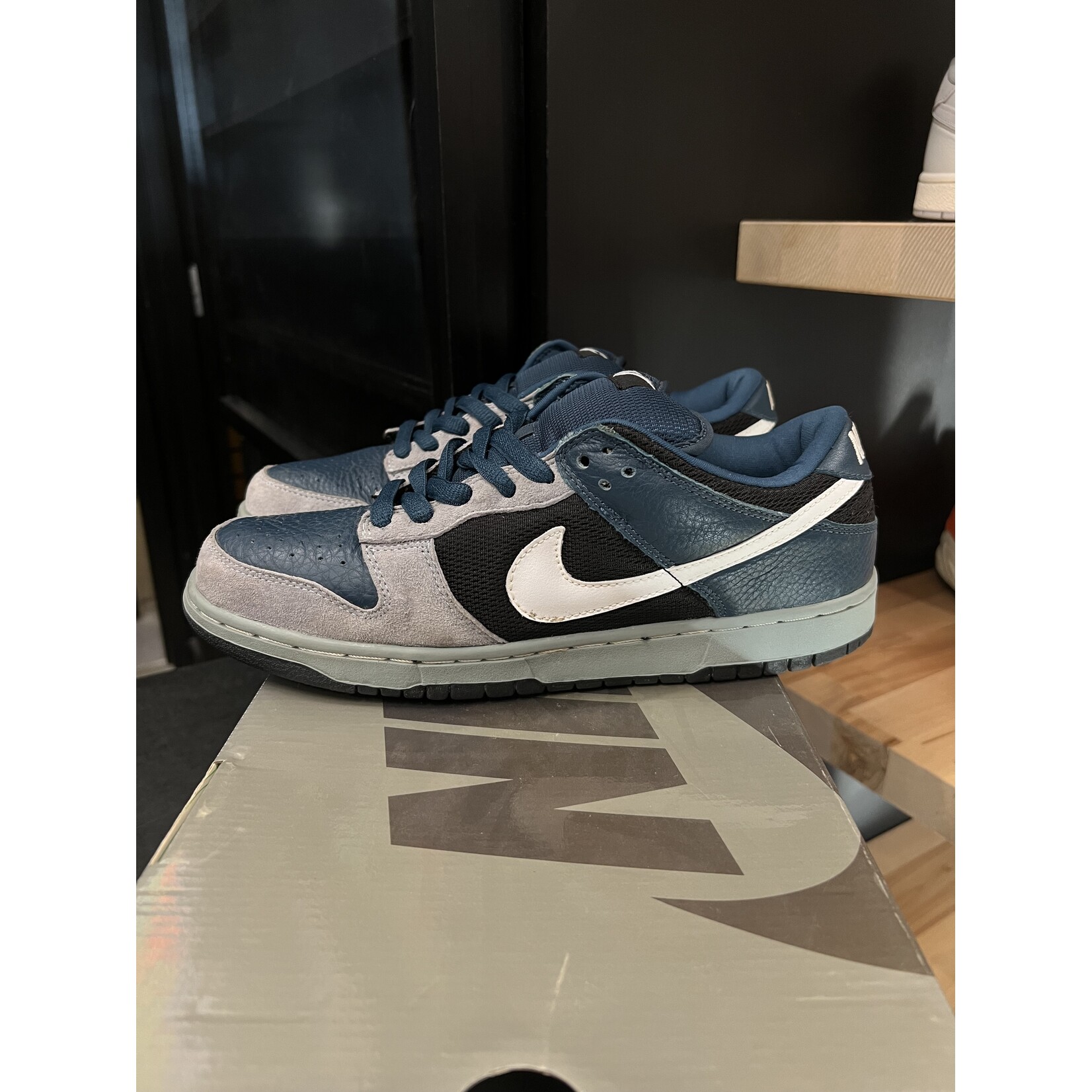 Nike Nike Dunk Low Pro SB Futura Size 10.5, PREOWNED