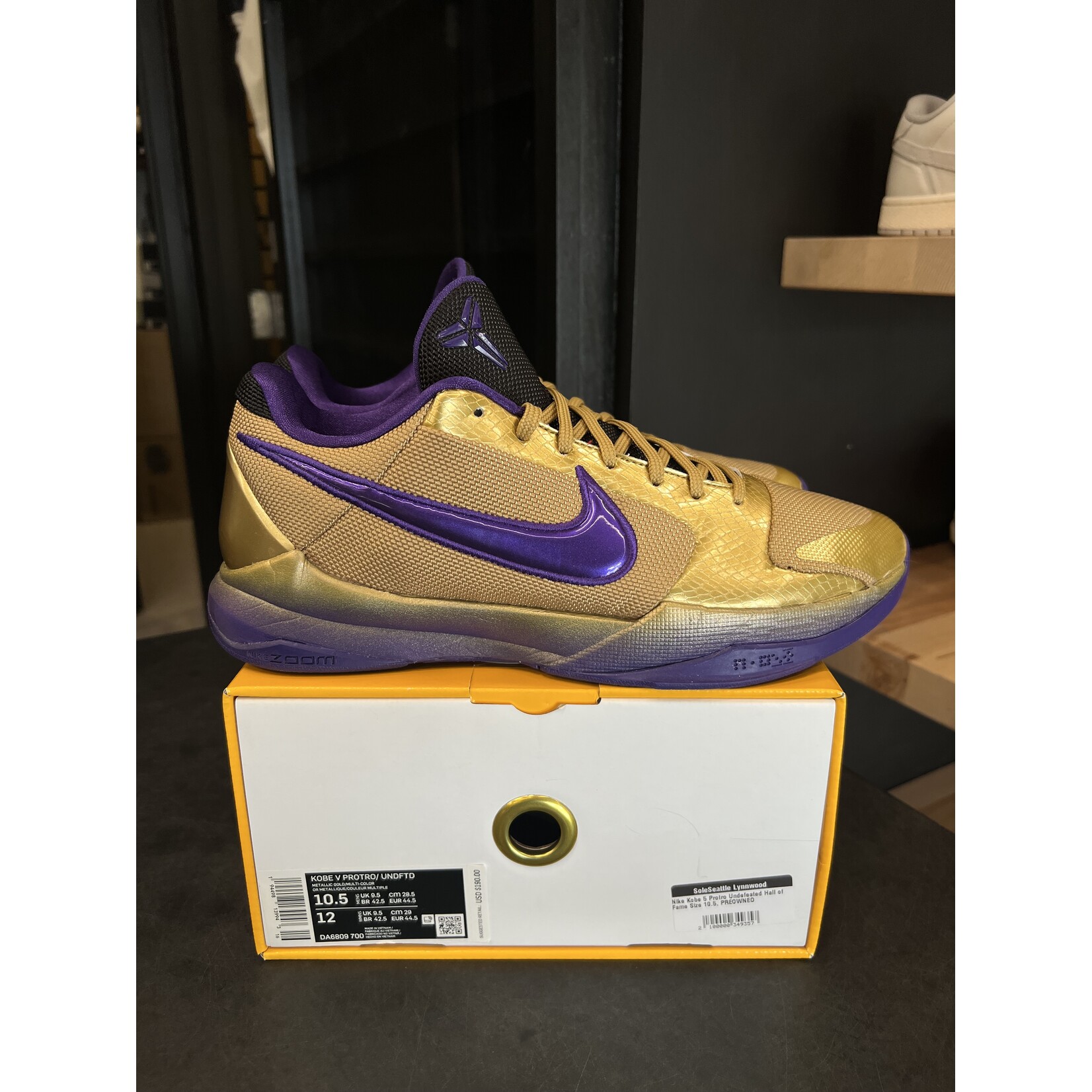 Nike Nike Kobe 5 Protro Undefeated Hall of Fame Size 10.5, PREOWNED