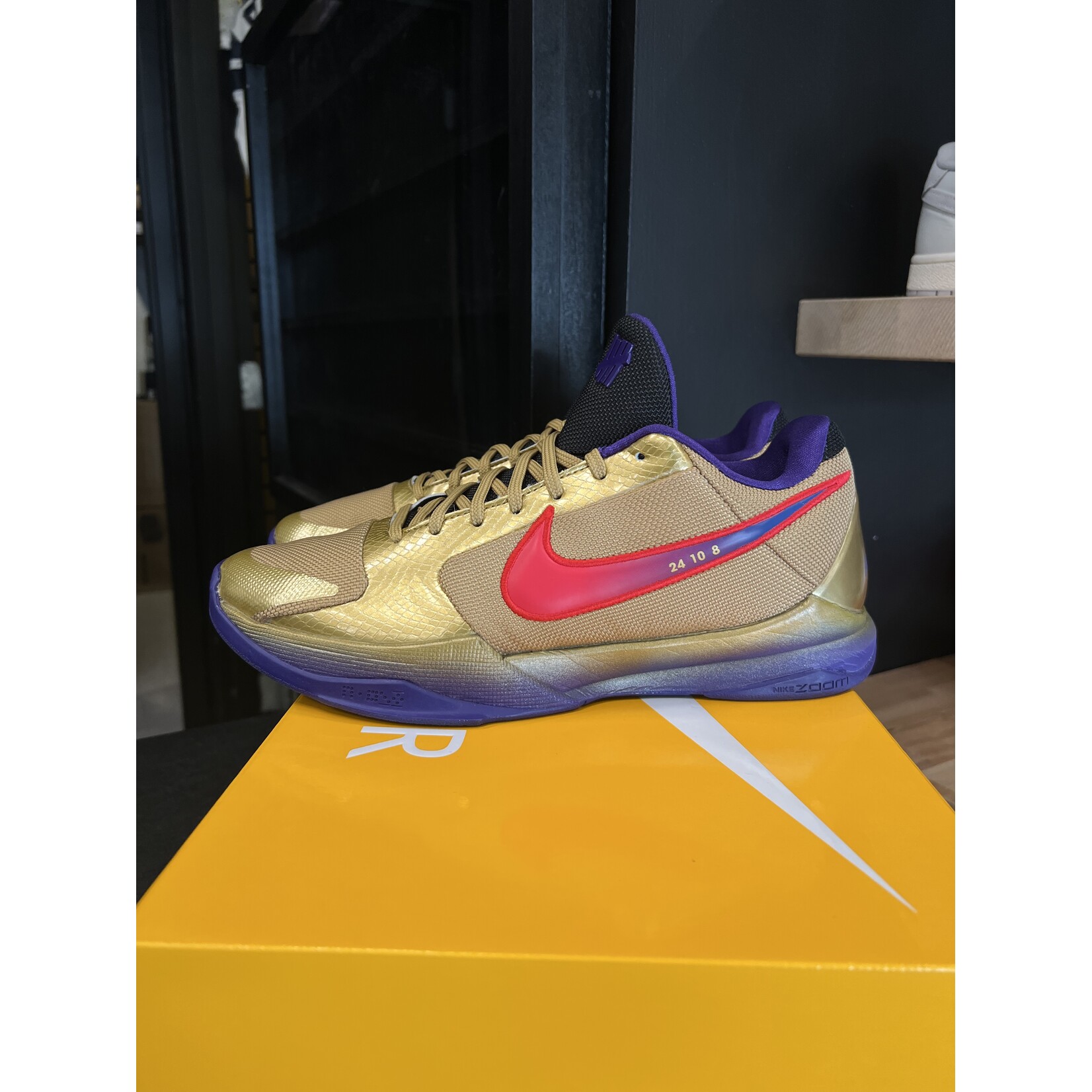 Nike Nike Kobe 5 Protro Undefeated Hall of Fame Size 10.5, PREOWNED