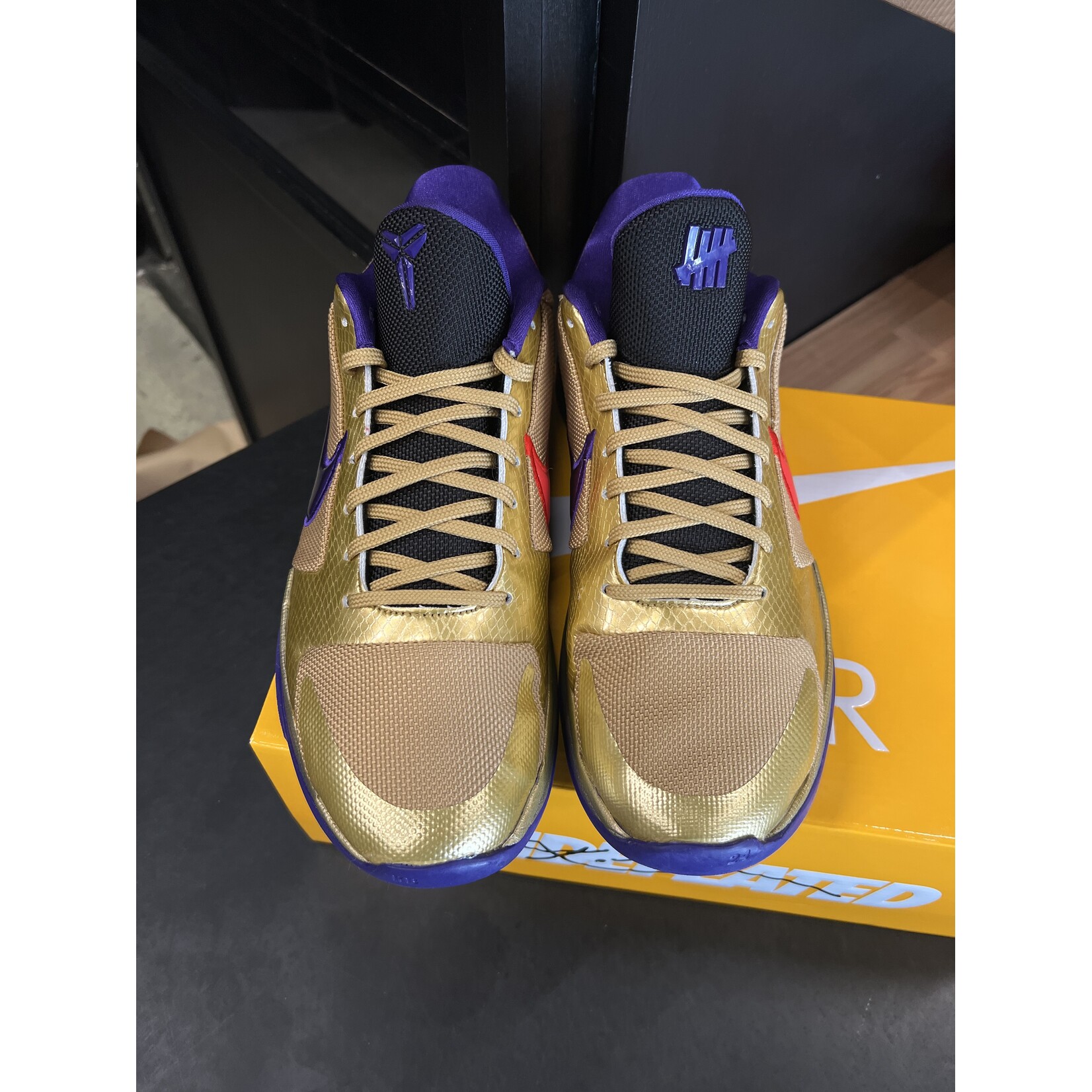 Nike Nike Kobe 5 Protro Undefeated Hall of Fame Size 10.5, PREOWNED