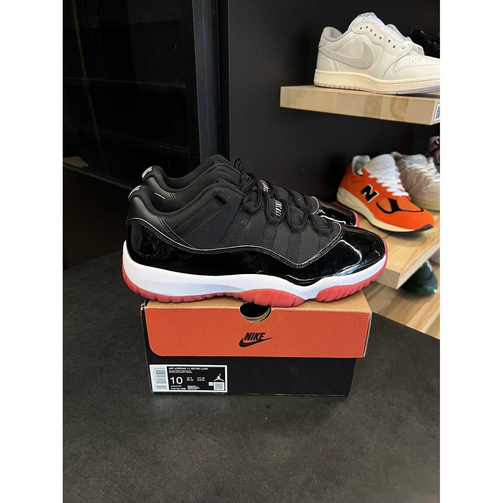 Jordan Jordan 11 Retro Low Bred (2025) Size 10, PREOWNED