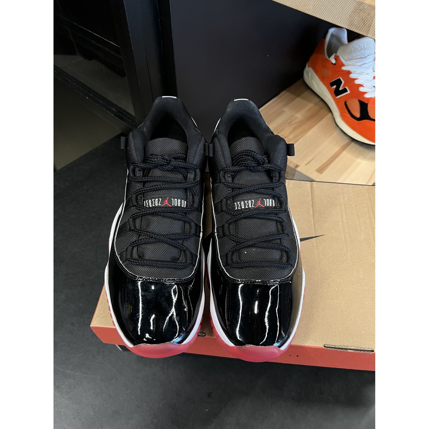 Jordan Jordan 11 Retro Low Bred (2025) Size 10, PREOWNED