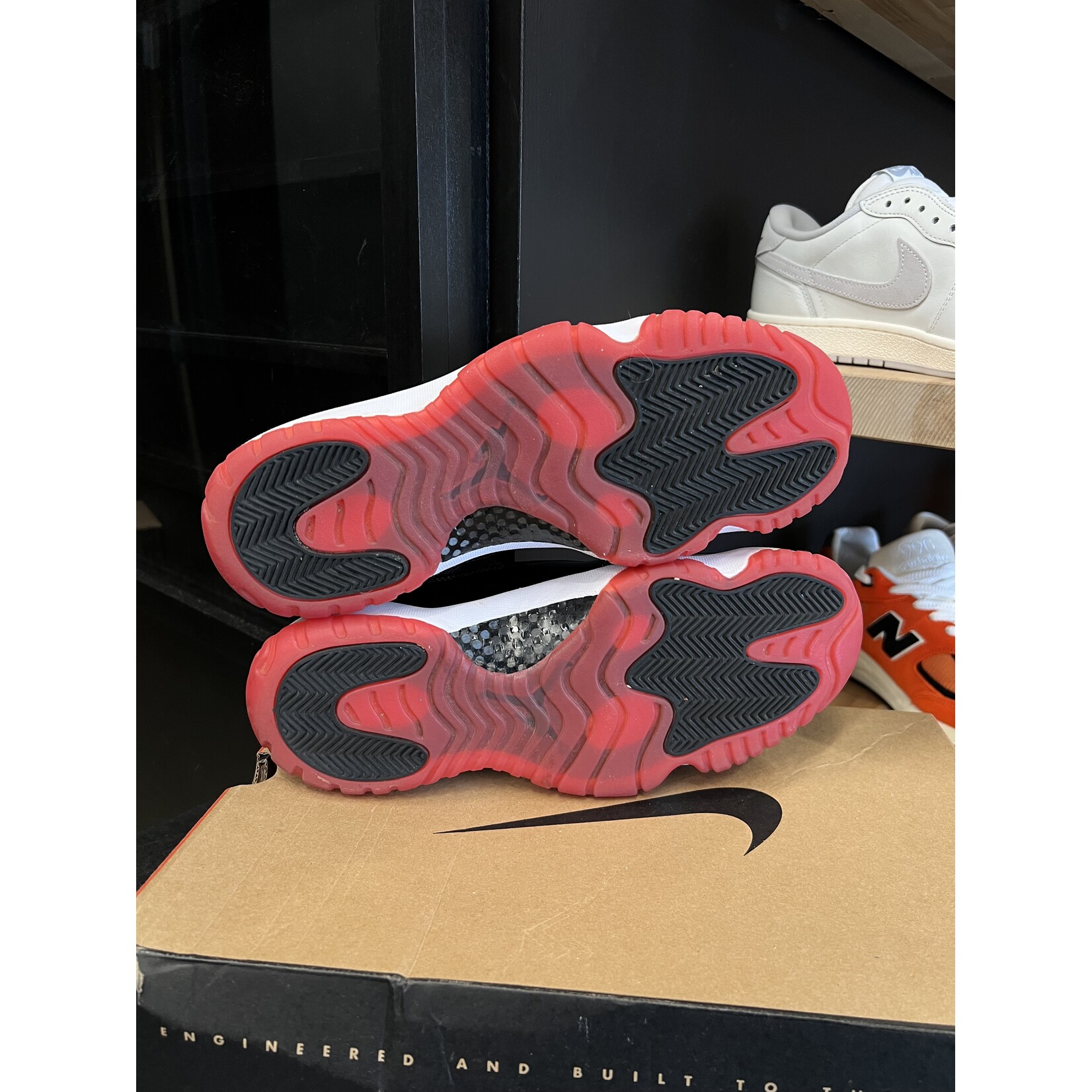 Jordan Jordan 11 Retro Low Bred (2025) Size 10, PREOWNED