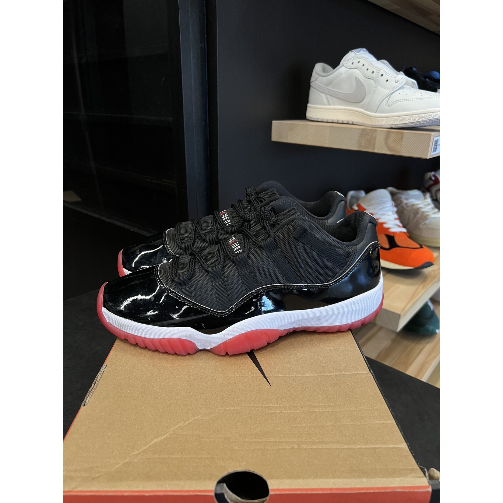 Jordan Jordan 11 Retro Low Bred (2025) Size 10, PREOWNED