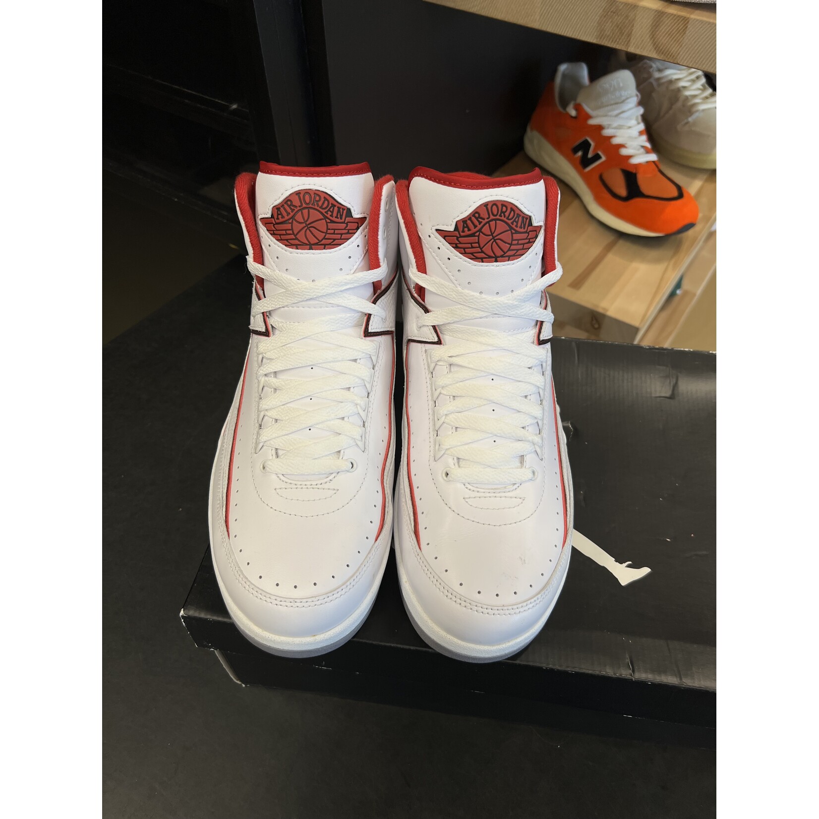 Jordan Jordan 2 Retro White Red (2014) Size 11.5, PREOWNED*