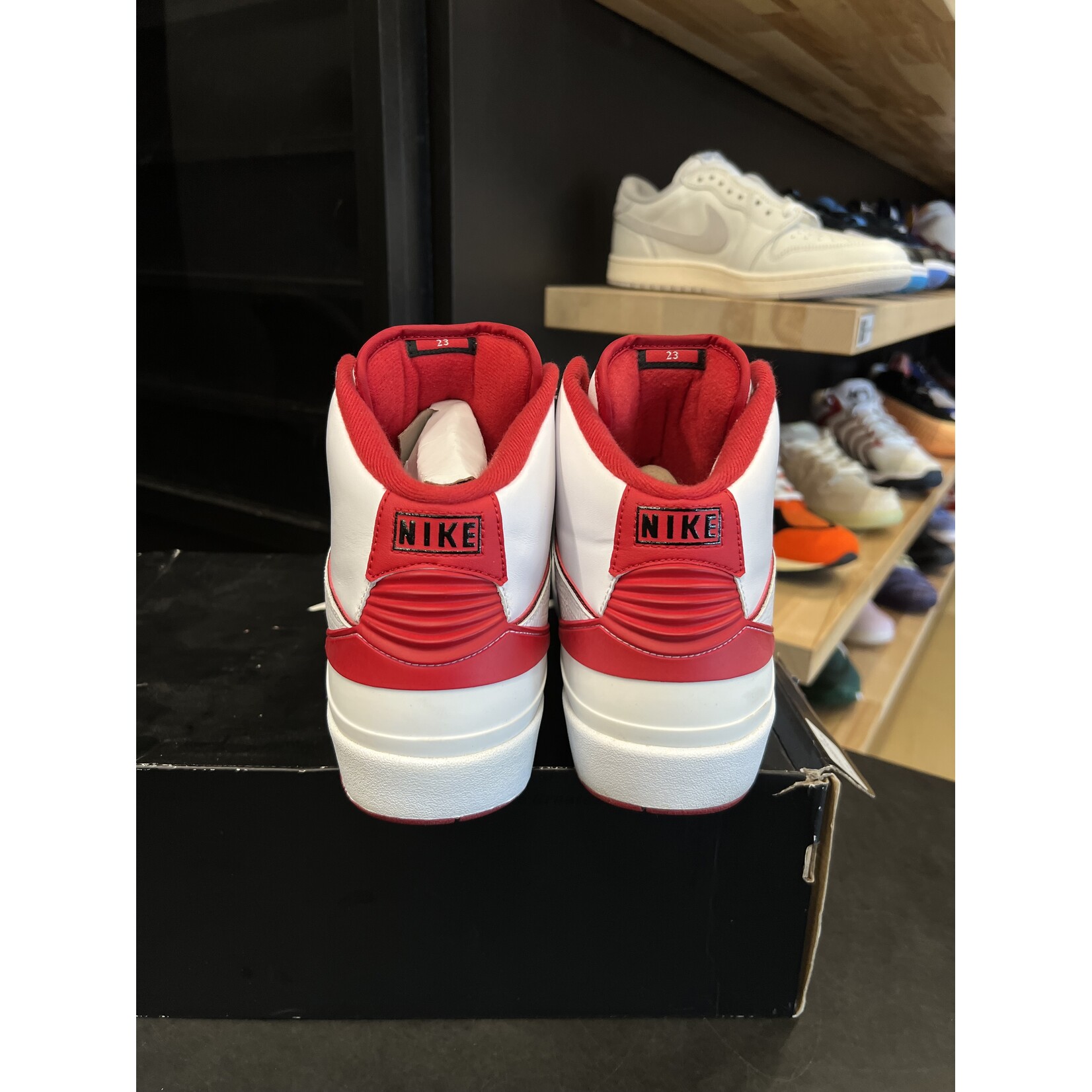 Jordan Jordan 2 Retro White Red (2014) Size 11.5, PREOWNED*