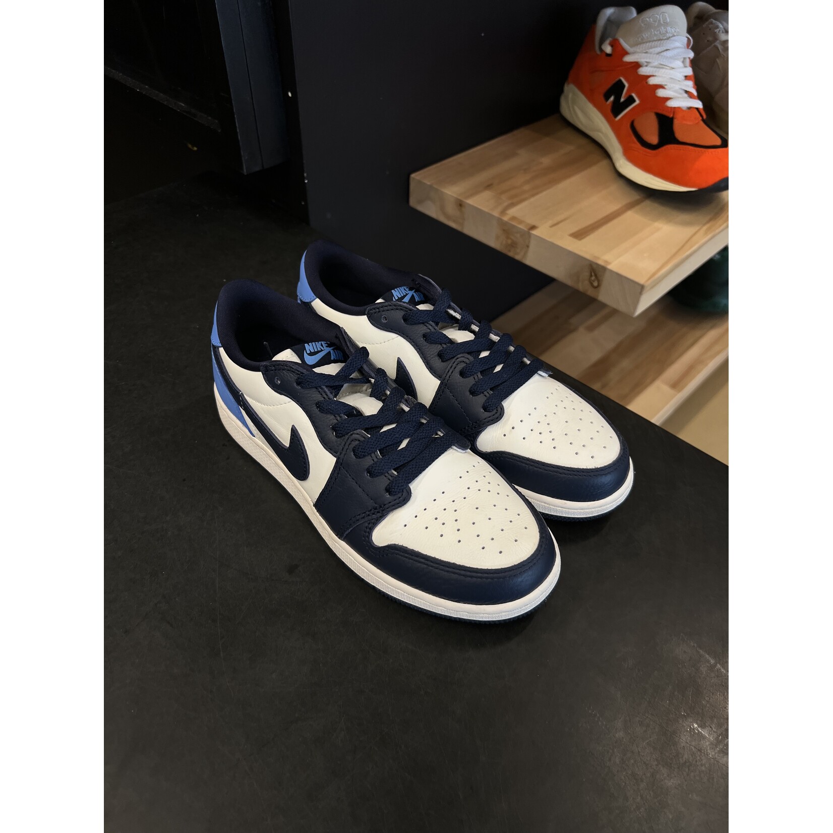 Nike Jordan 1 Low OG Obsidian UNC (GS) Size 6.5, PREOWNED NO BOX