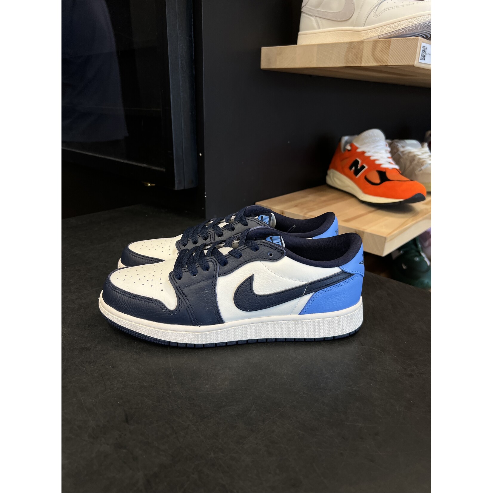 Nike Jordan 1 Low OG Obsidian UNC (GS) Size 6.5, PREOWNED NO BOX