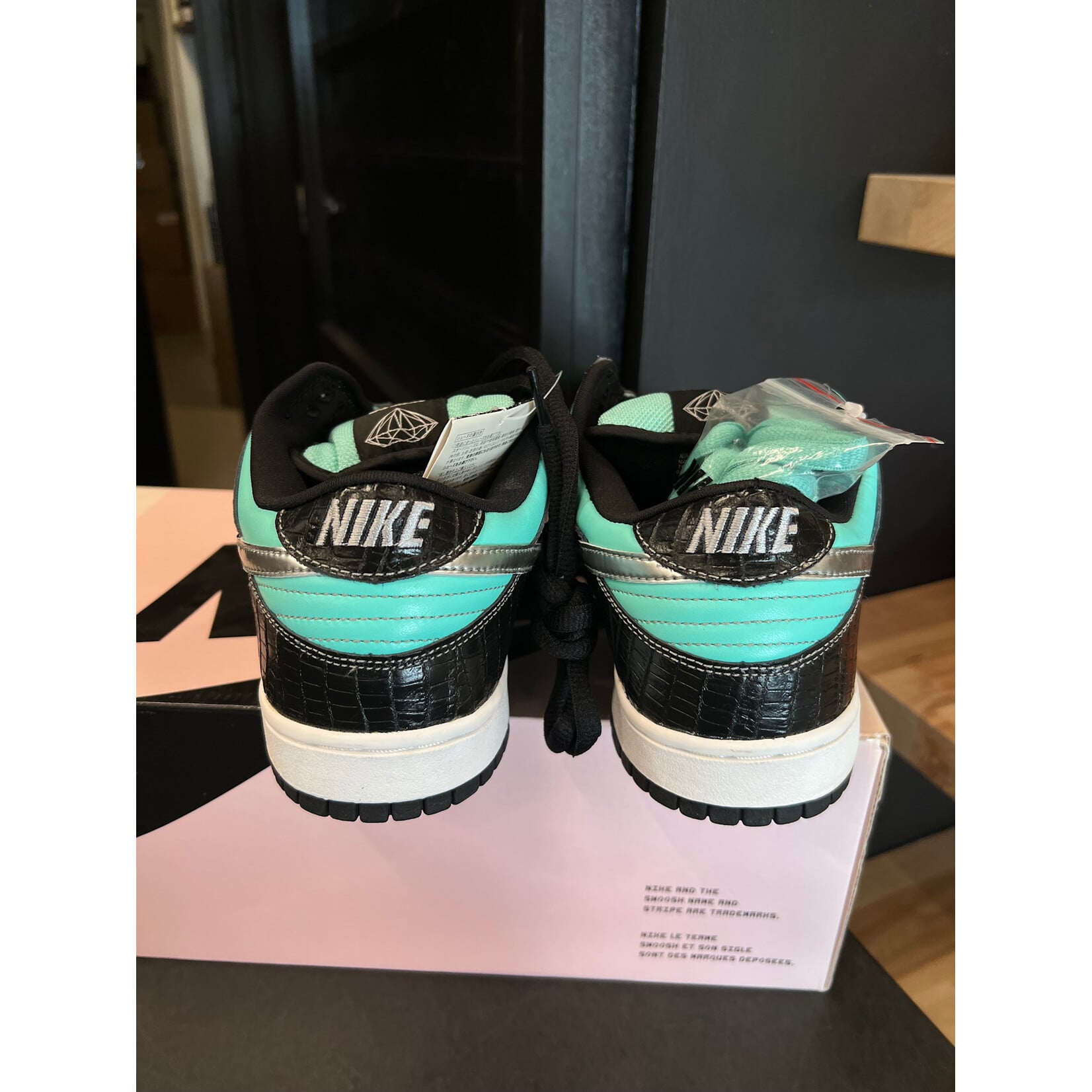 Nike Nike SB Dunk Low Diamond Supply Co. Size 10.5, DS BRAND NEW
