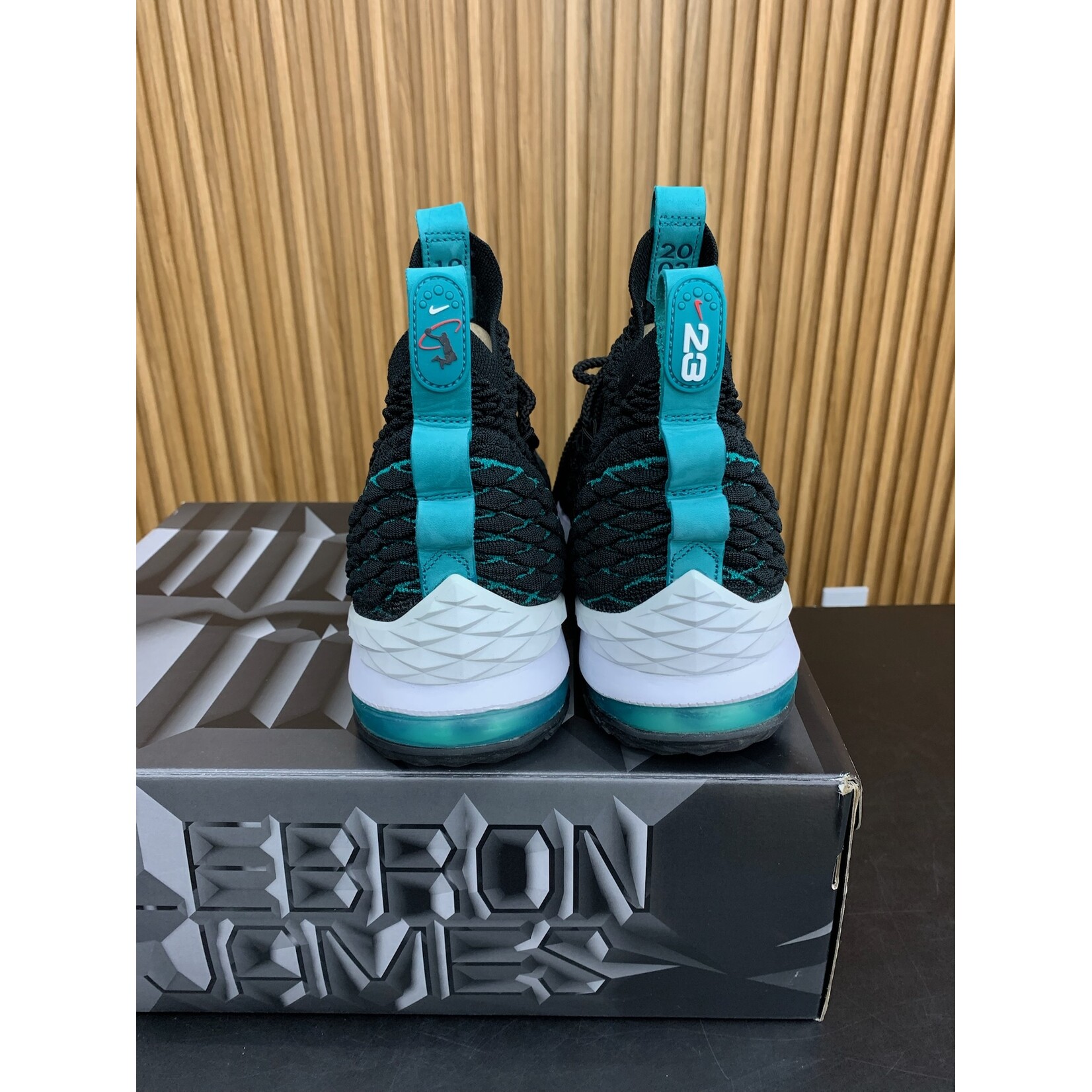Nike Nike LeBron 15 Griffey Size 10, PREOWNED