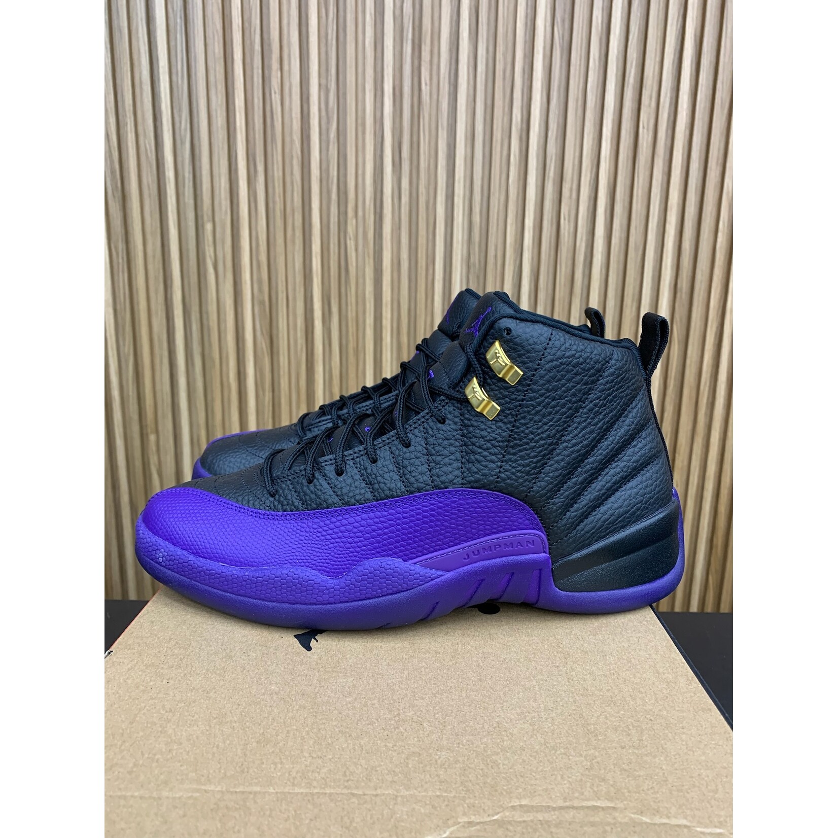 Jordan Jordan 12 Retro Field Purple Size 11, PREOWNED