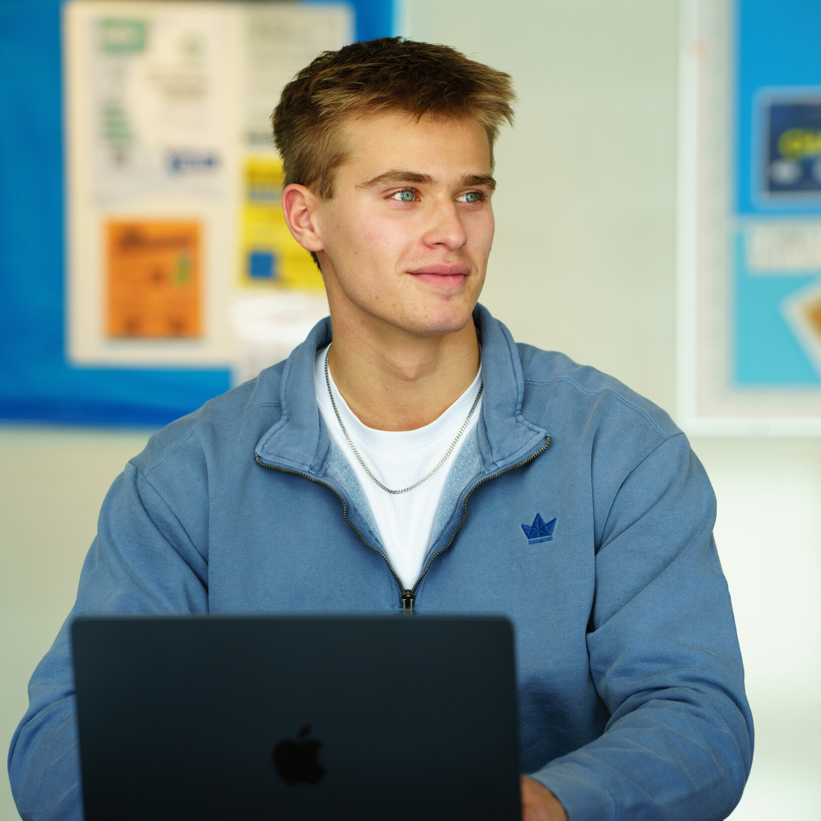 King's Embroidered Quarter Zip