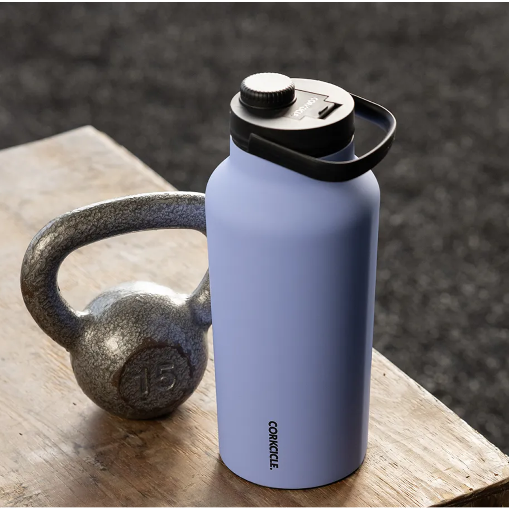 https://cdn.shoplightspeed.com/shops/655356/files/52022630/1652x1652x2/corkcicle-corkcicle-64oz-sport-jug-periwinkle.jpg