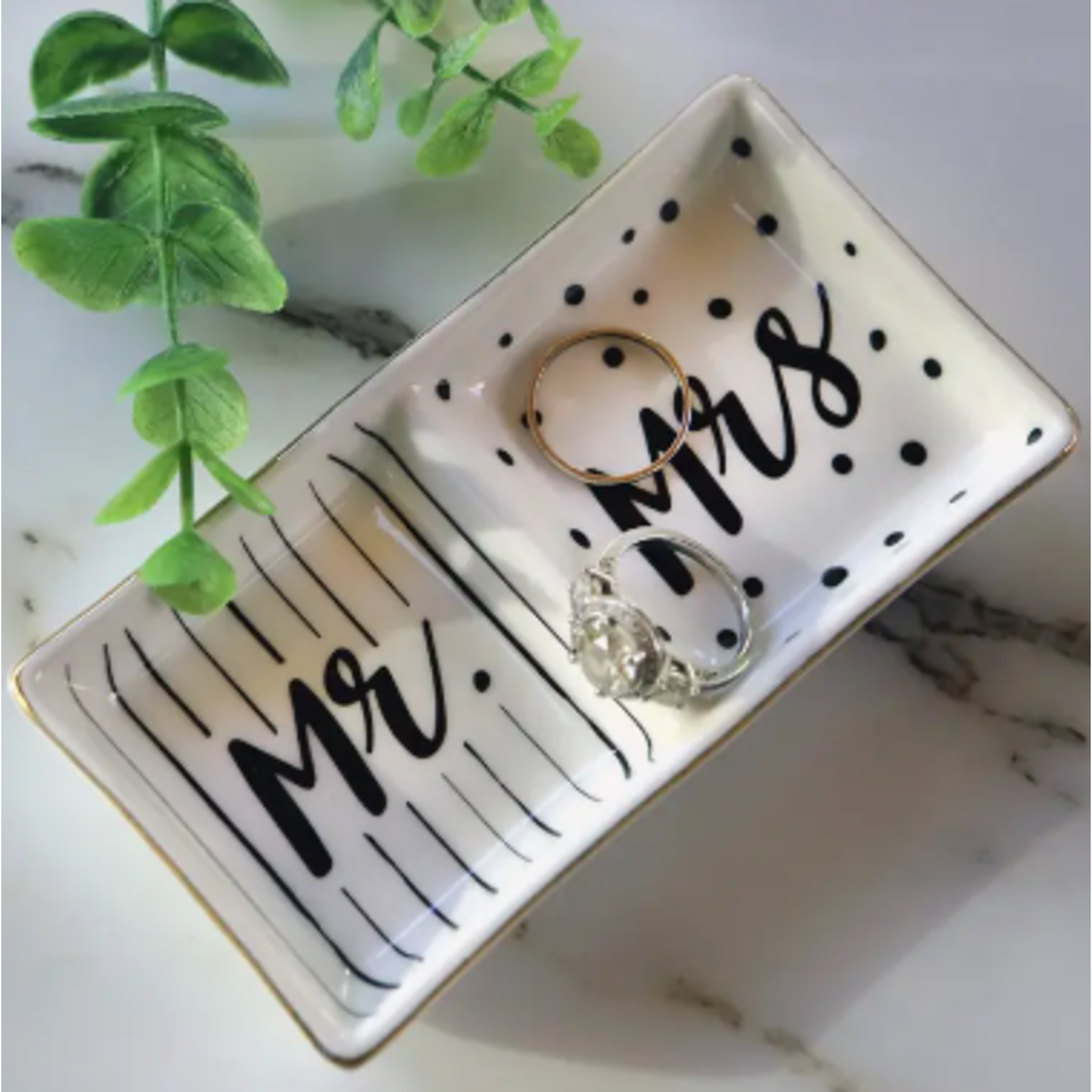 Mr and Mrs Ring Dish