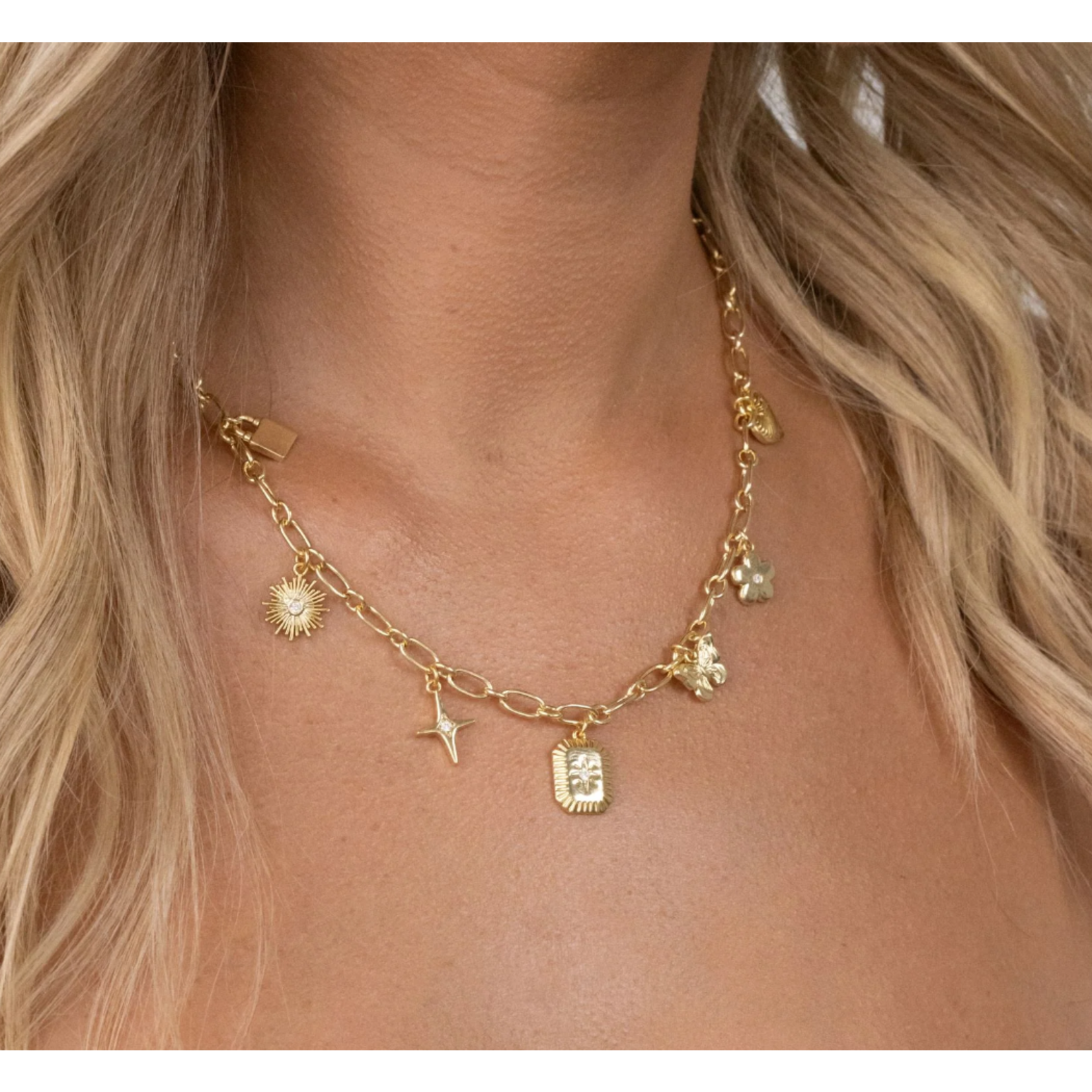 Electric Picks Daisy Doo Necklace