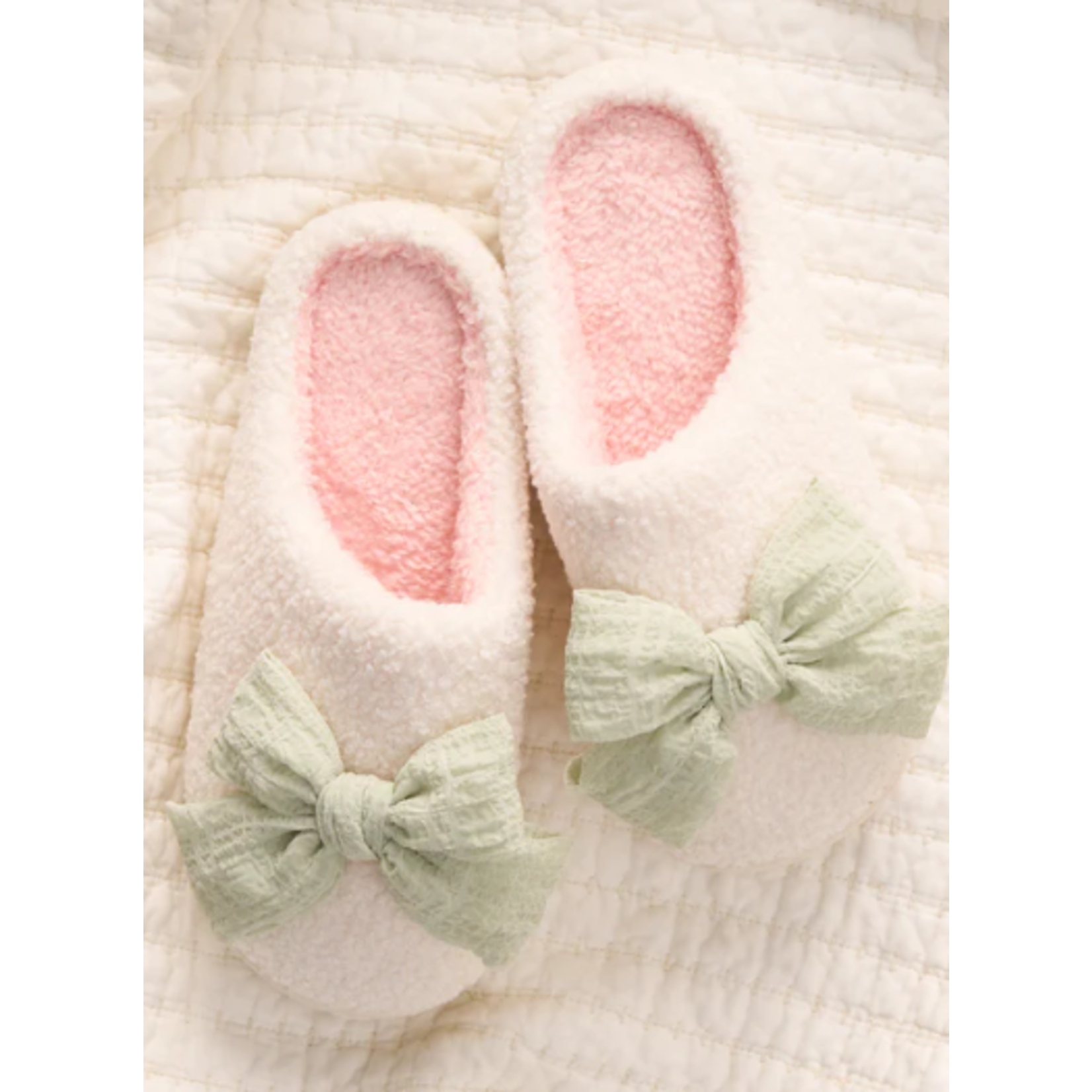 The Darling Effect Fuzzy Slippers Betty Bow