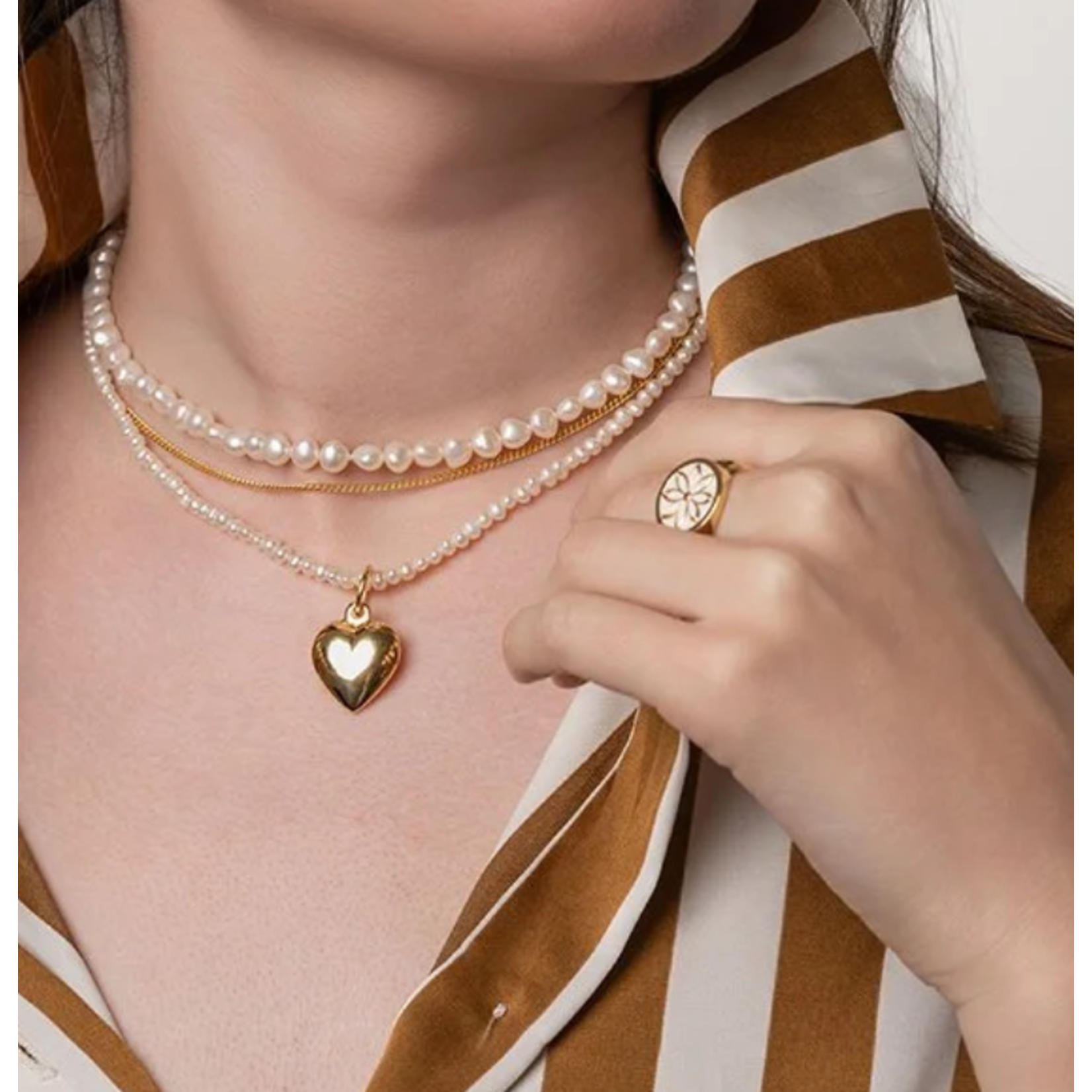 Lola Puffy Heart Gold Medium