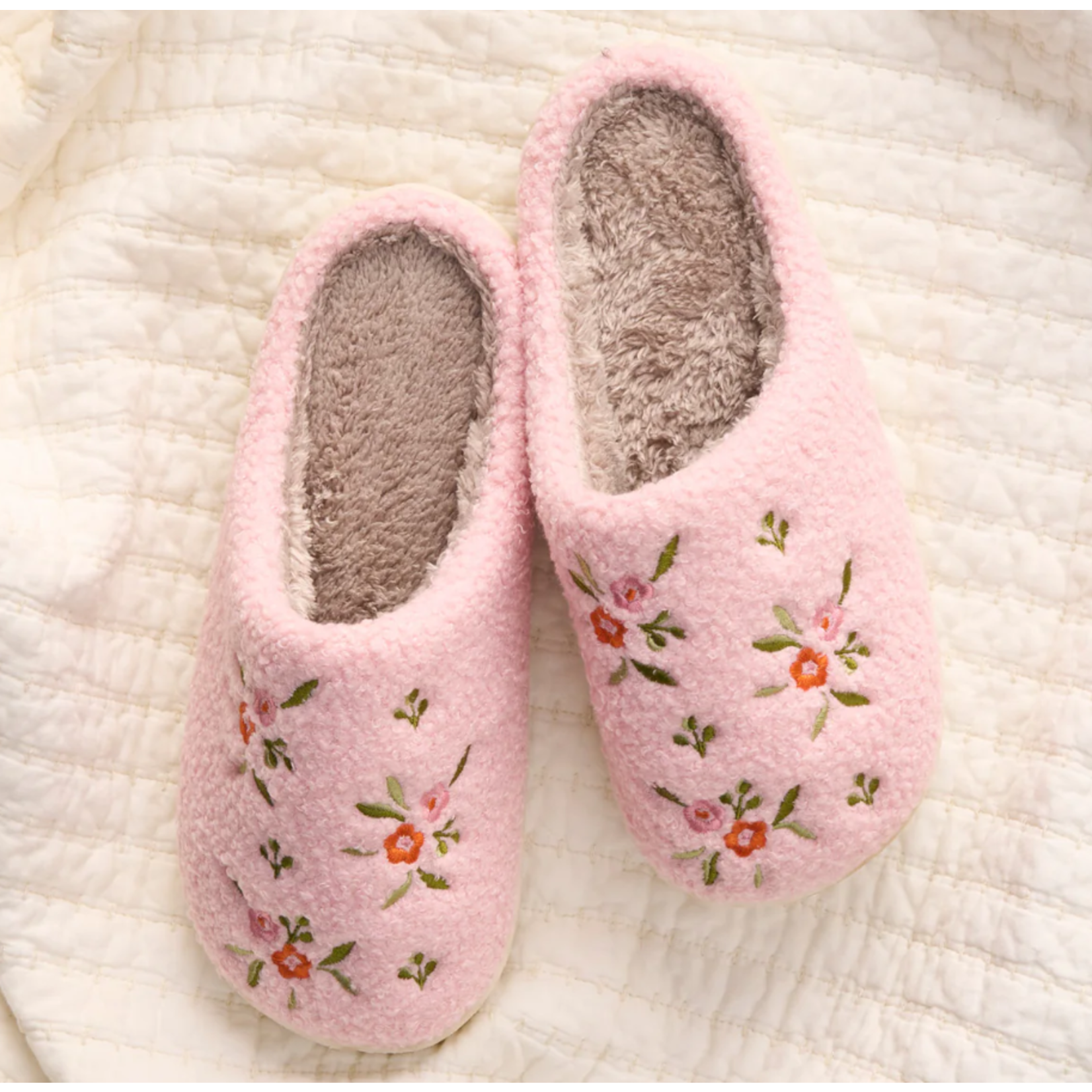 The Darling Effect Fuzzy Slippers - Dainty Floral
