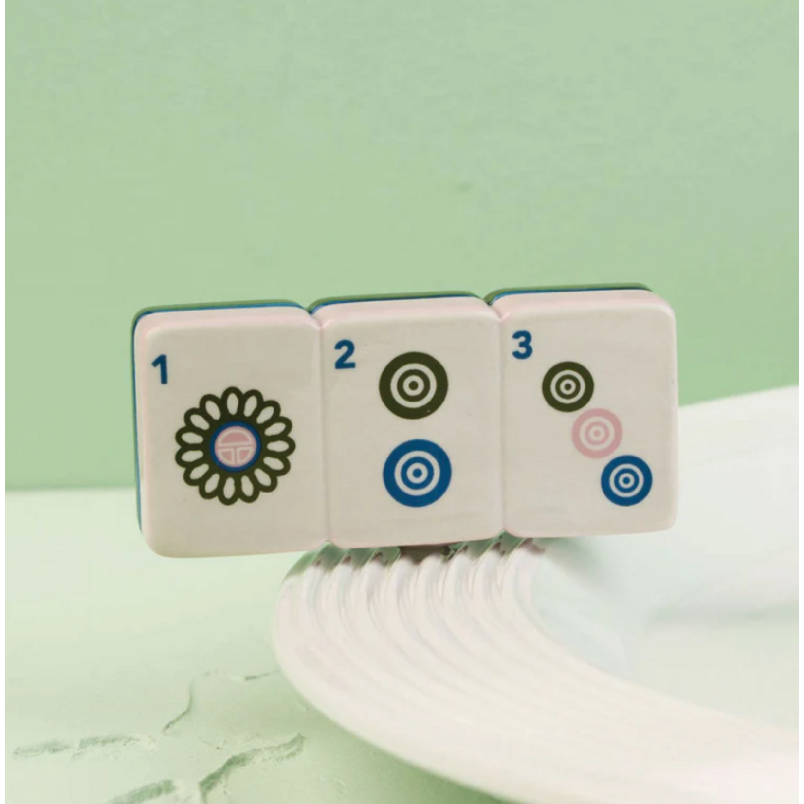 Nora Fleming mahj-ical (mahjong tile)