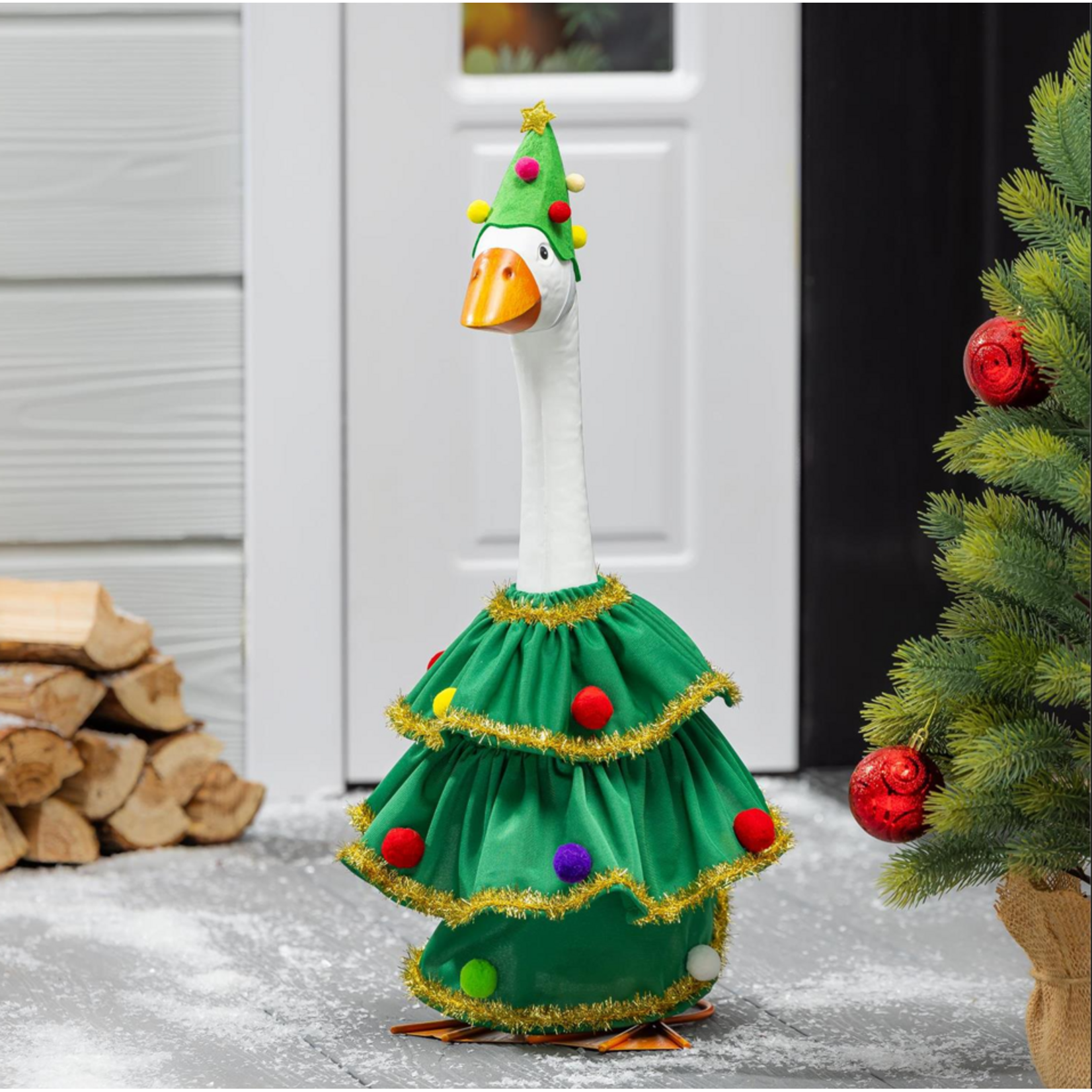 Giddy the Goose Outfit, Christmas Tree