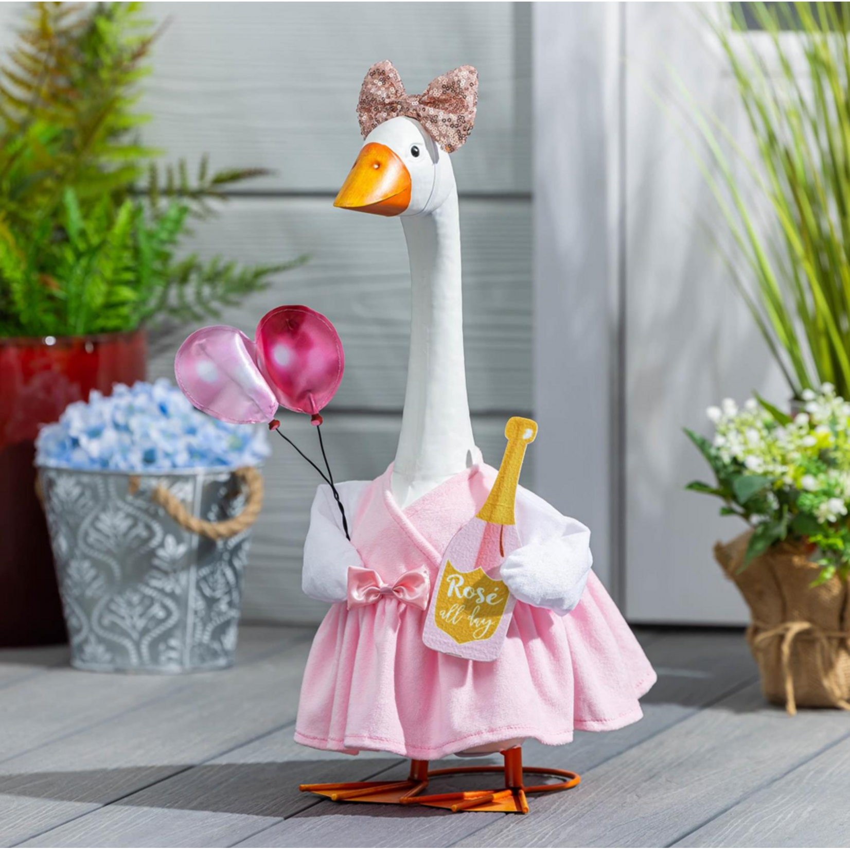 Giddy the Goose Outfit, Rose All Day