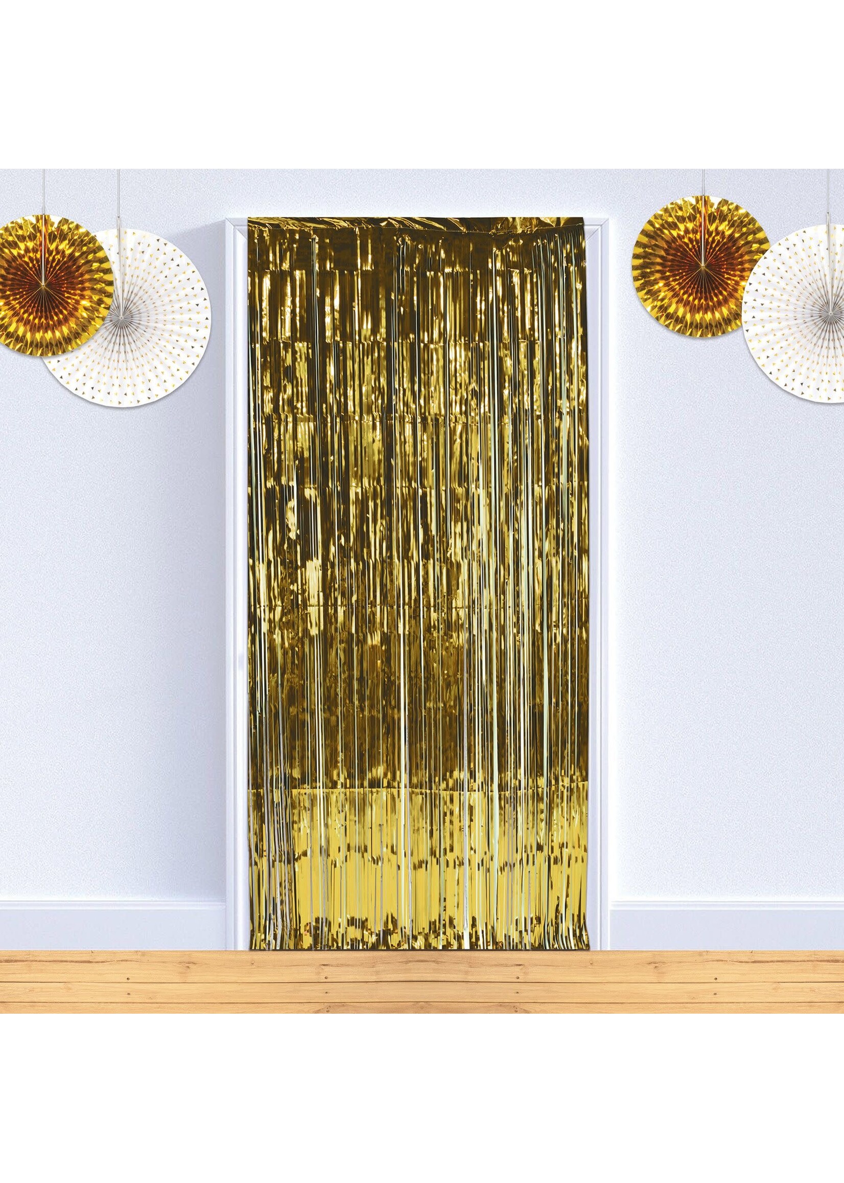 1-Ply Gleam 'N Curtain Size: 8' x 3'