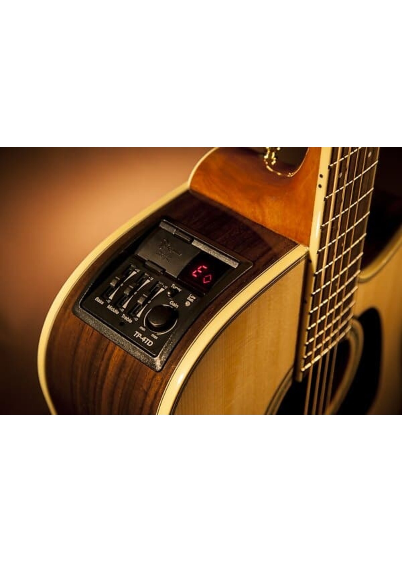 Takamine Takamine GD51CE NAT Dreadnought, Cutaway, Solid Spruce Top, Natural