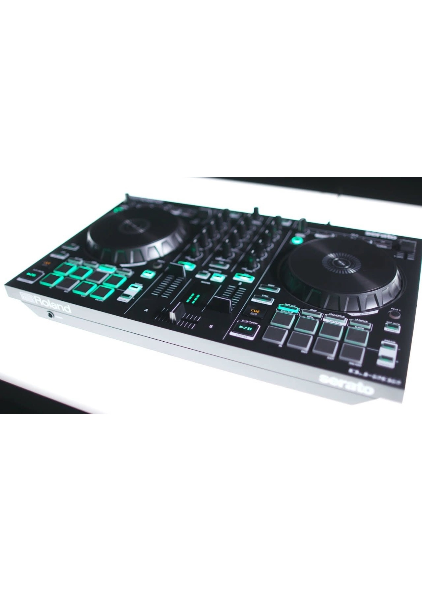 Roland Roland DJ-202 2-Channel Serato DJ Controller