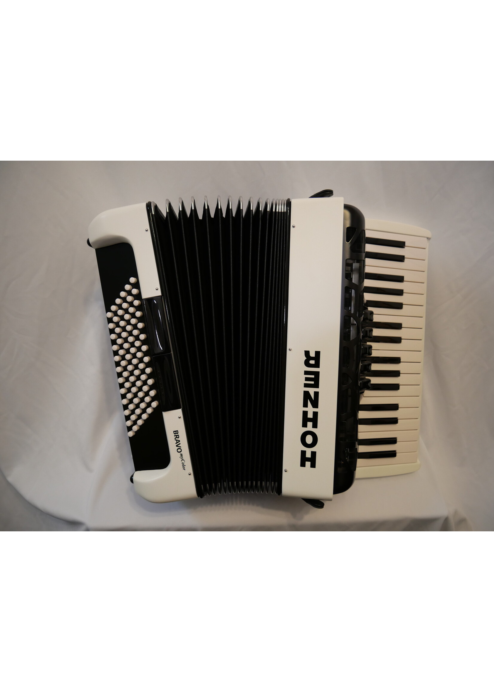 Hohner Hohner Bravo MyColor III 72 Day Piano Accordion