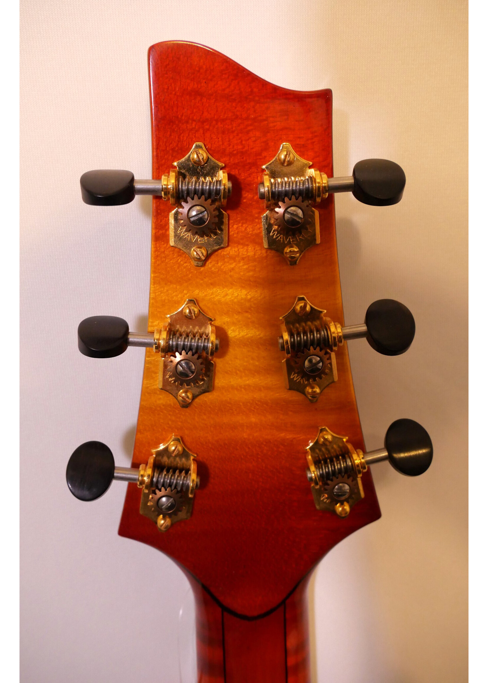 Schaefer MMC Schaefer 15 Special w/ Kent  Armstrong Pickups and Case