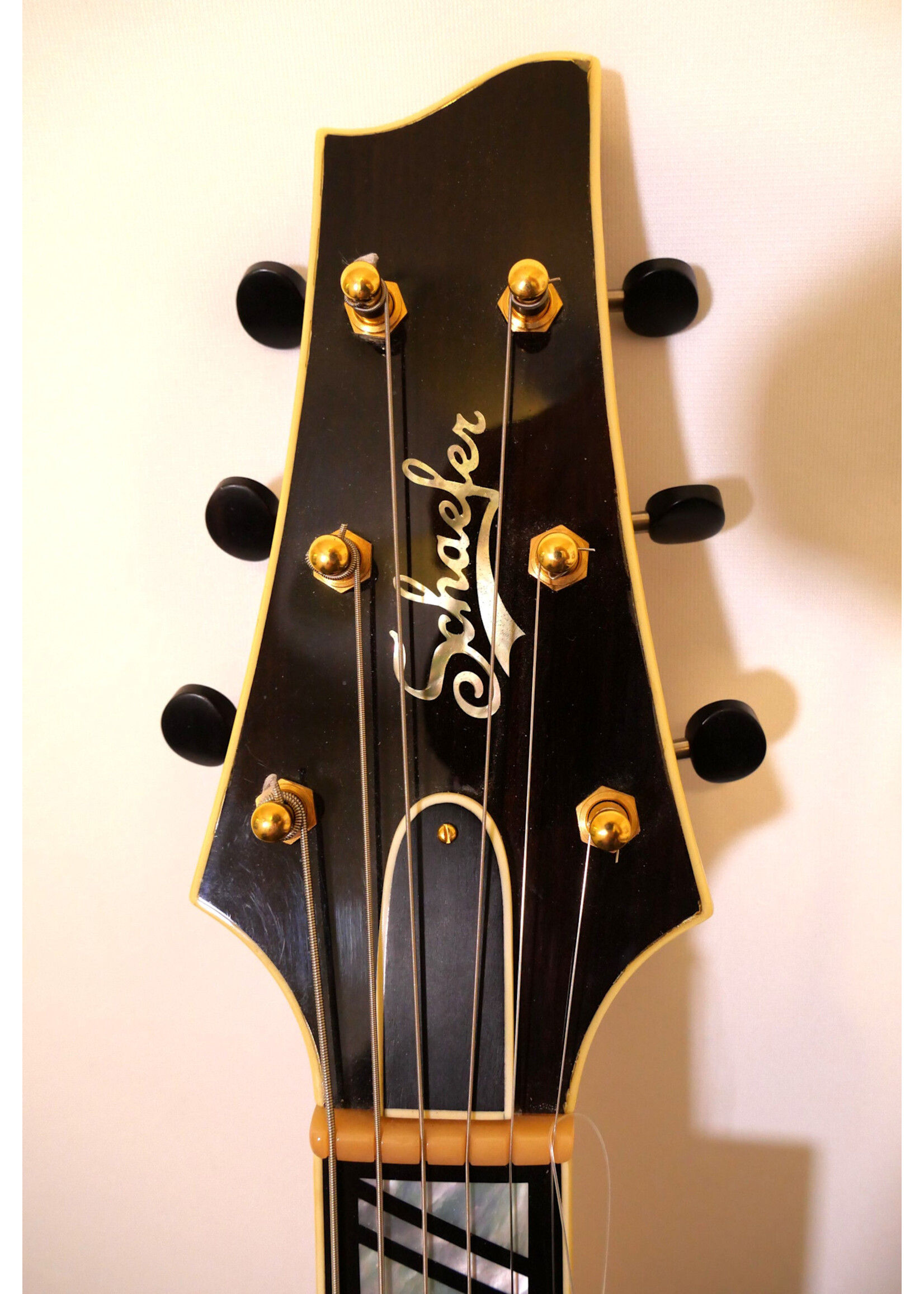 Schaefer MMC Schaefer 15 Special w/ Kent  Armstrong Pickups and Case