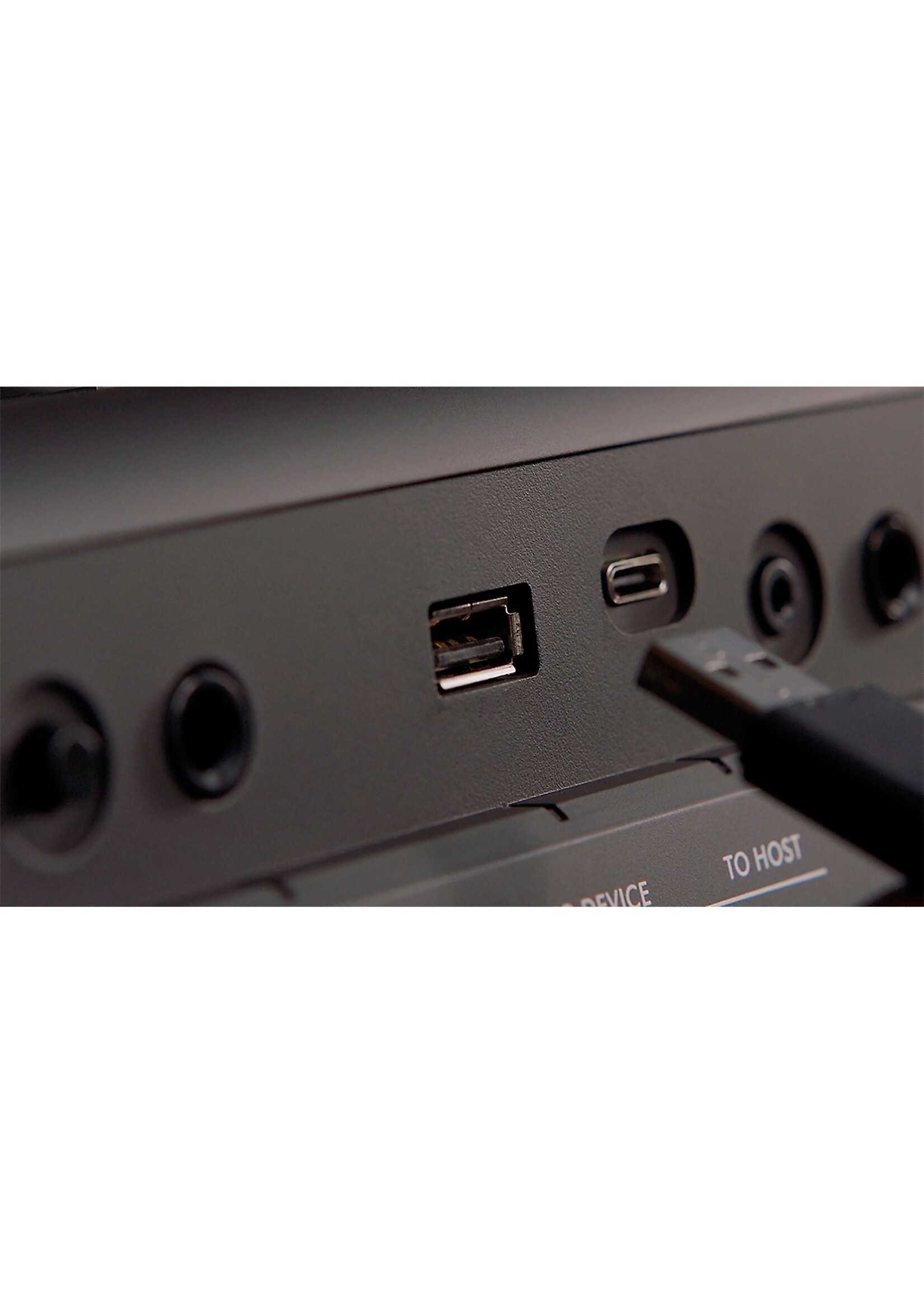 Yamaha Yamaha PSR-E583 61-Key Portable Keyboard