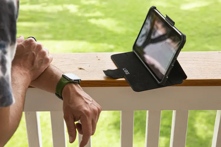 Urban Armor Gear Metropolis iPad mini (6th gen) Case - Black