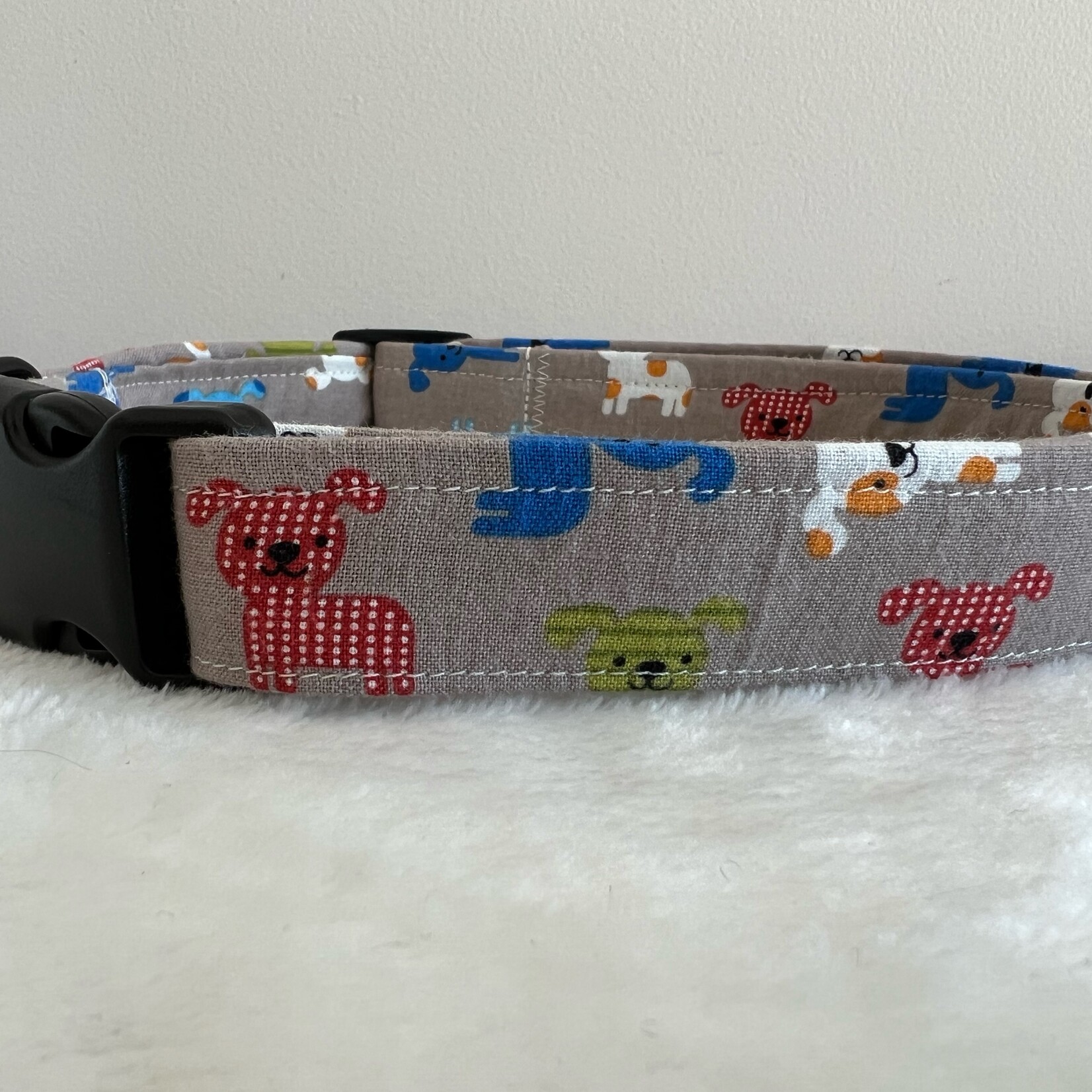 Collier ajustable imprimé chiens