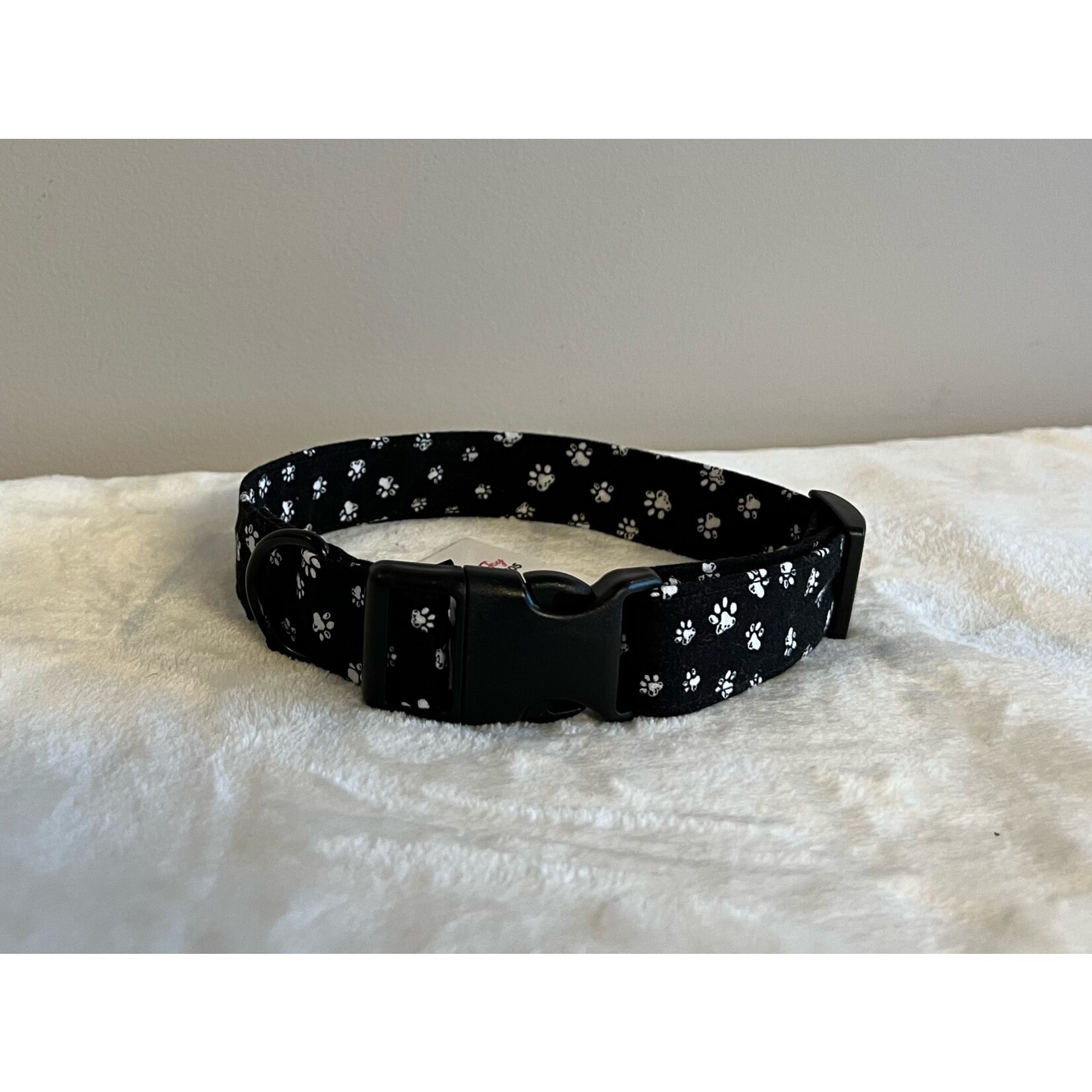 Collier ajustable pattes blanches