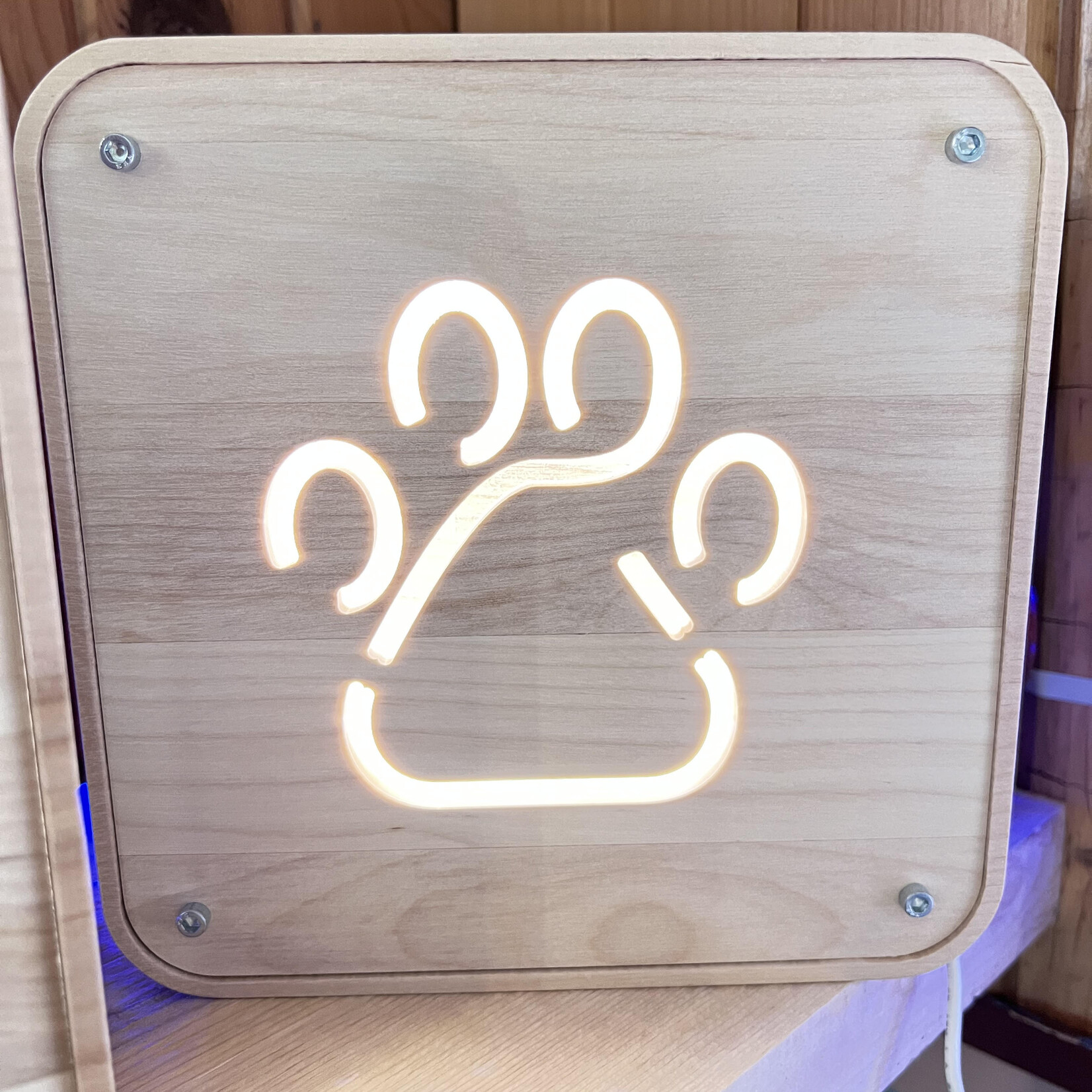 NIGHT LIGHT CREATED IN QUEBEC