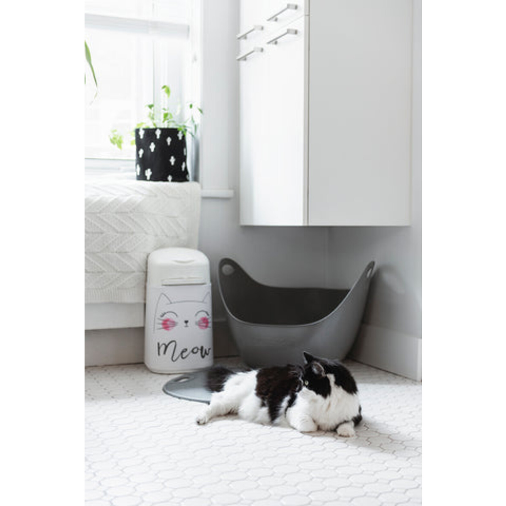 LitterLocker® Design Plus Litter Bin