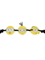 Trois têtes de Minions attachées sur une même corde robuste