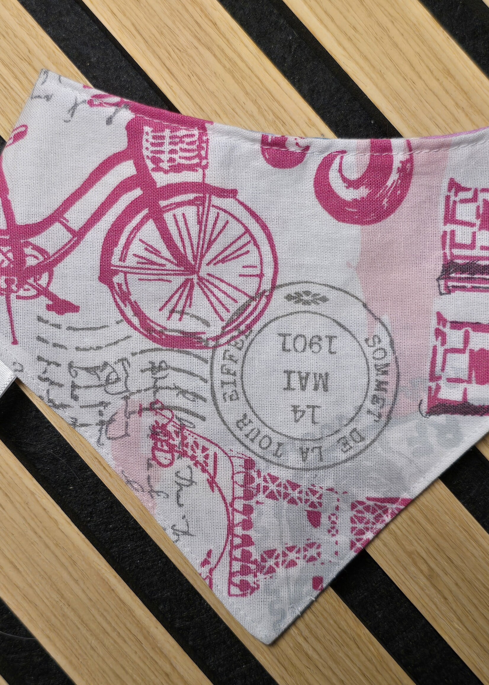 Back Hearts: The Small Love Bandana Small