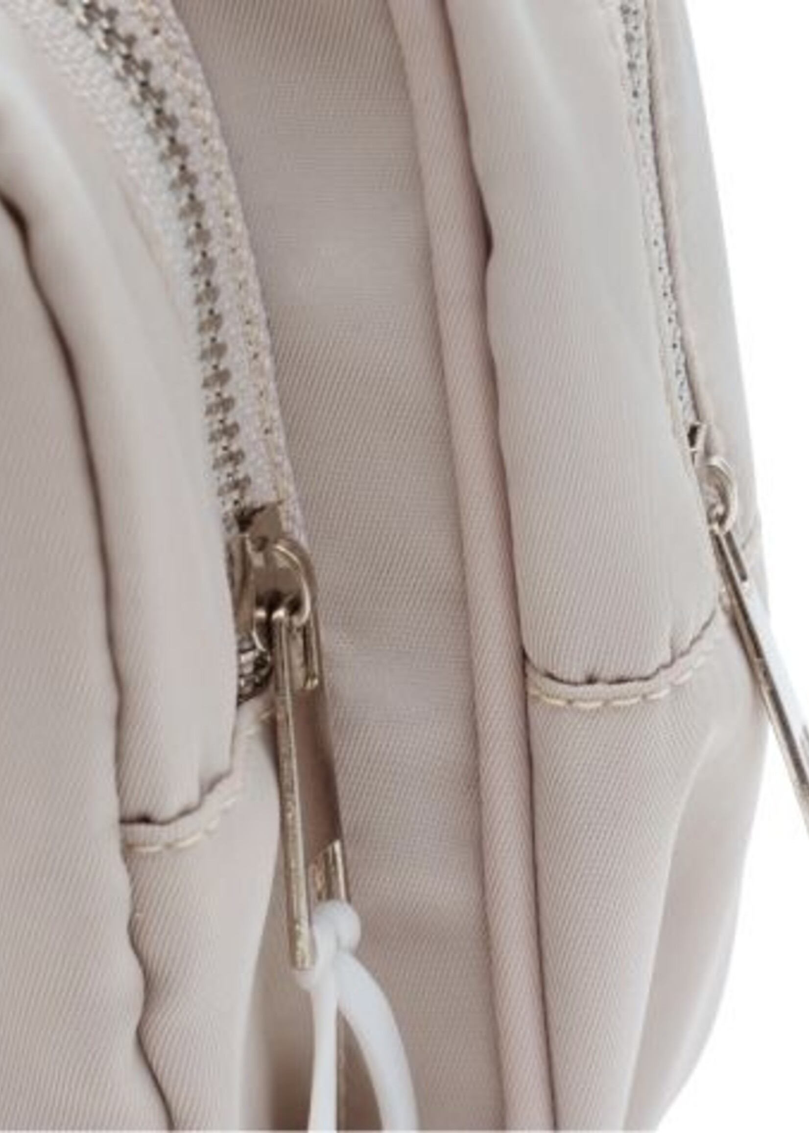 Sac à Bandoulière "tout L'essentiel" Incluant Bouteille Et Accessoires - Crème Au Beurre