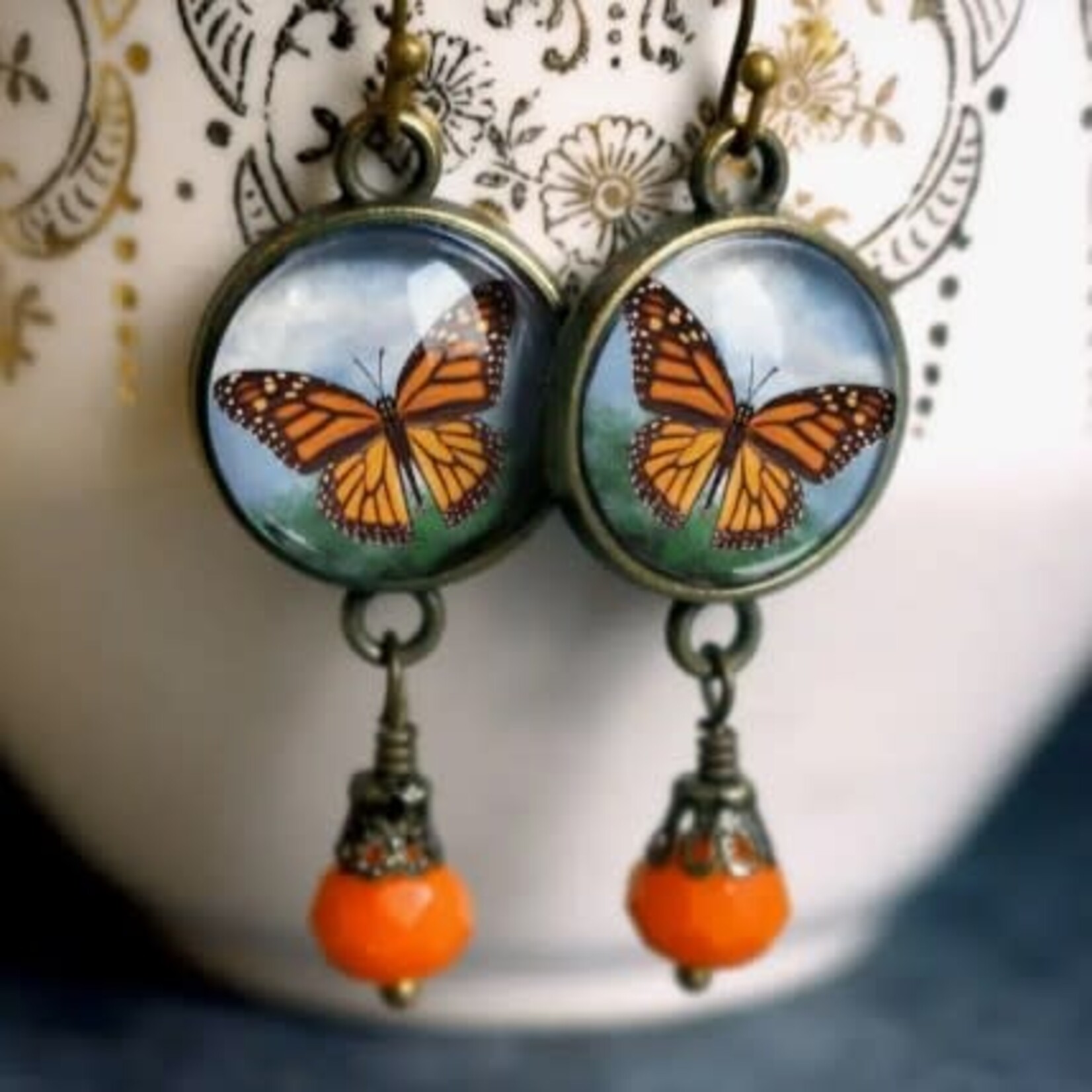 Monarch Wire w/bead Earrings