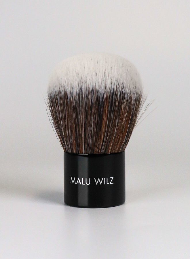 Kabuki brush