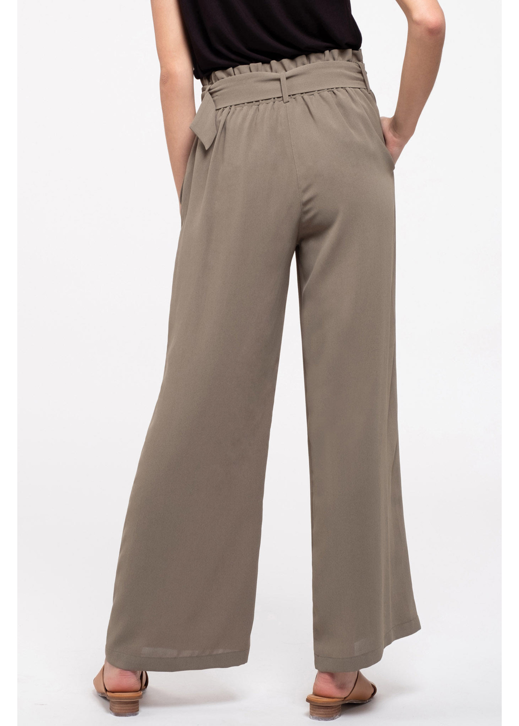 HIGH-RISE BELTED PANTS