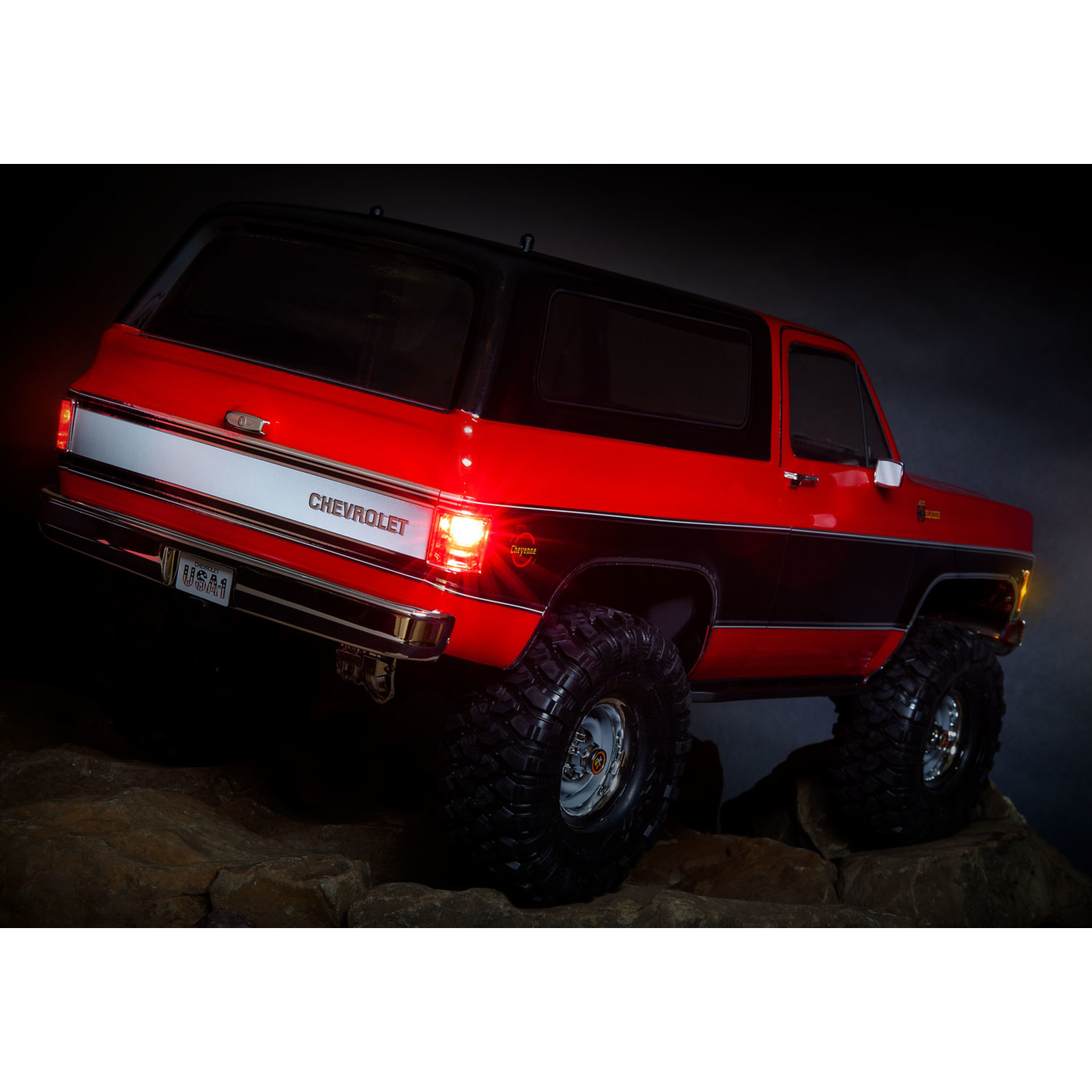 Traxxas #82076-4-RED Traxxas TRX-4 1/10 Trail Crawler Truck w/'79 Chevrolet K5 Blazer Body (Red) w/TQi 2.4GHz Radio