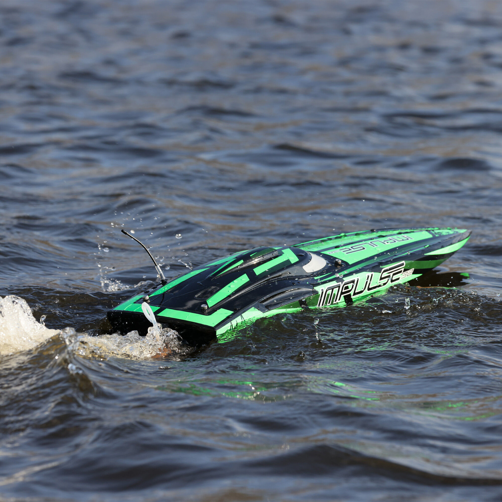 Pro Boat #PRB08037T1 Pro Boat Impulse 32" Deep-V RTR Brushless Boat (Black/Green) w/2.4GHz Radio & SMART