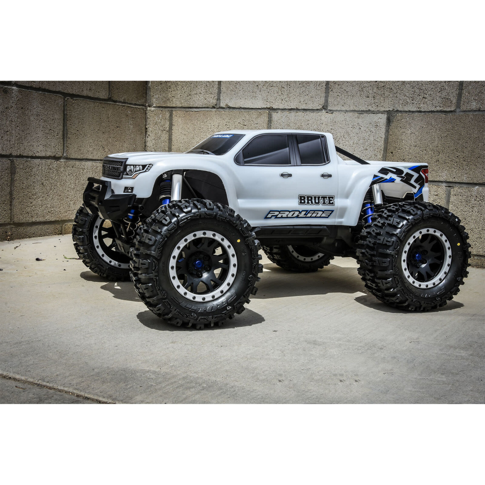 Pro-Line #3513-17  Pro-Line Bash Armor Pre-Cut Monster Truck Body (White) (X-Maxx)